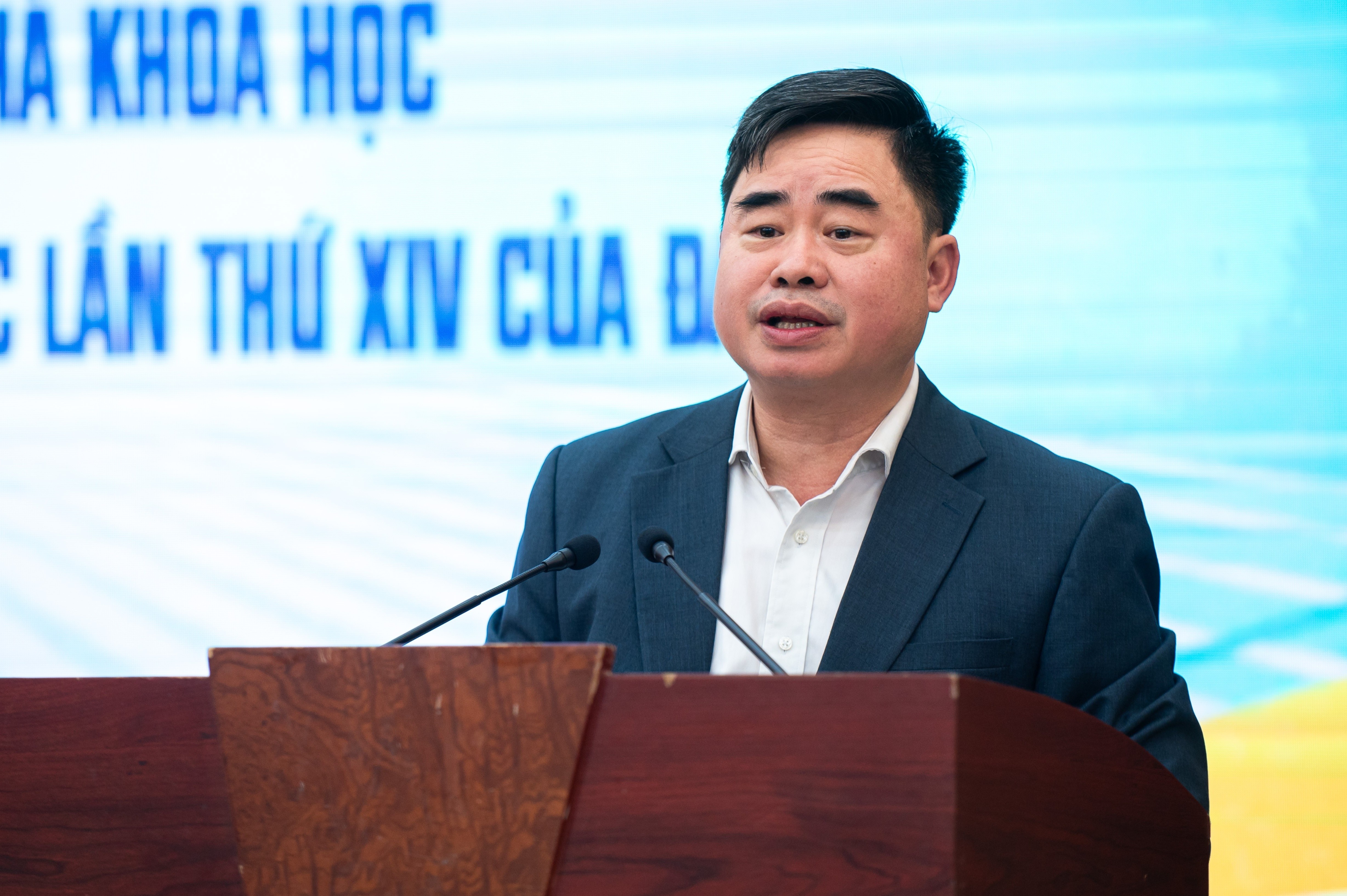 Chuyen gia, nha khoa hoc gop y Du thao Van kien trinh Dai hoi Dang XIV hinh anh