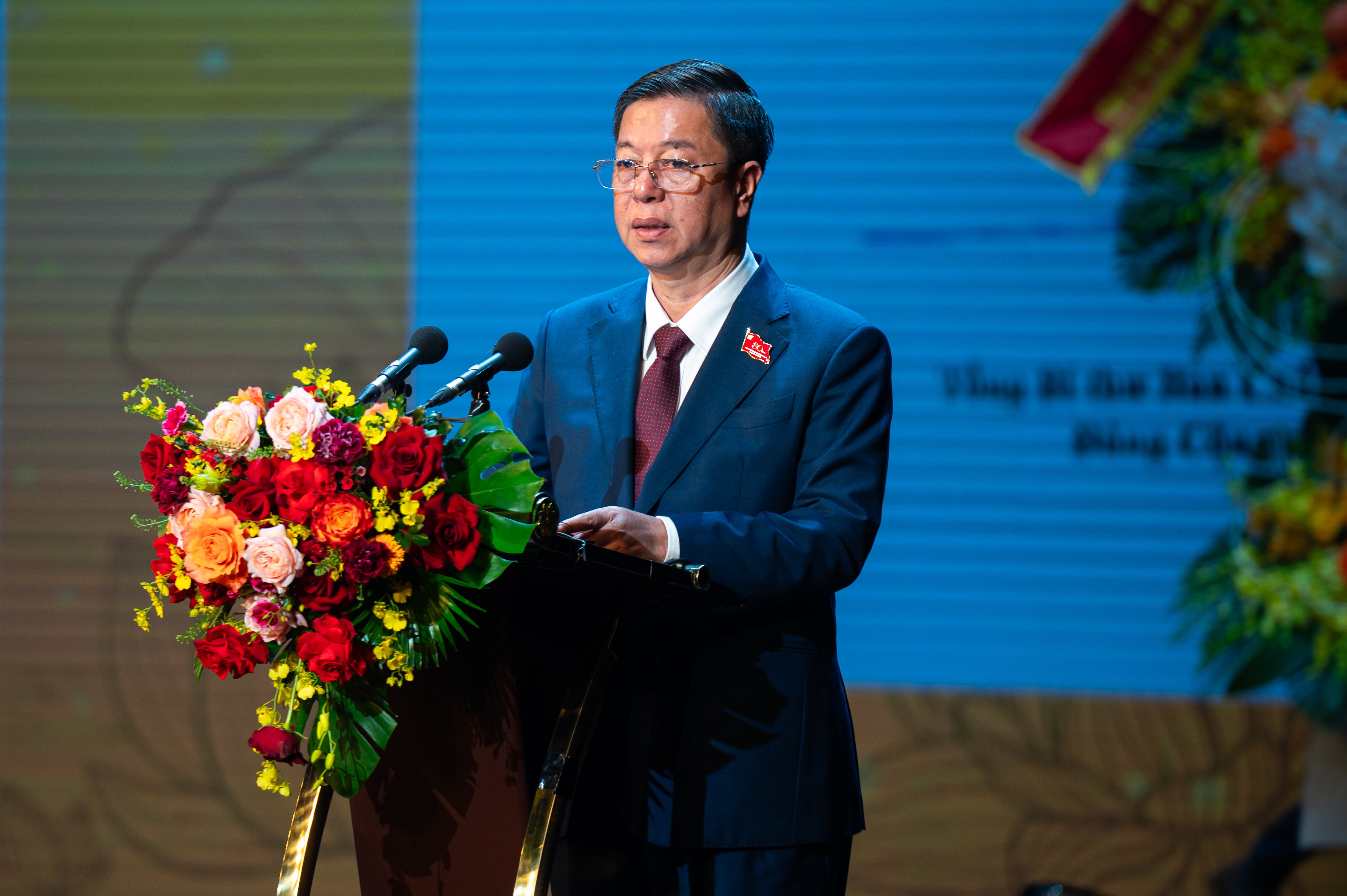 NXB Chinh tri quoc gia anh 11