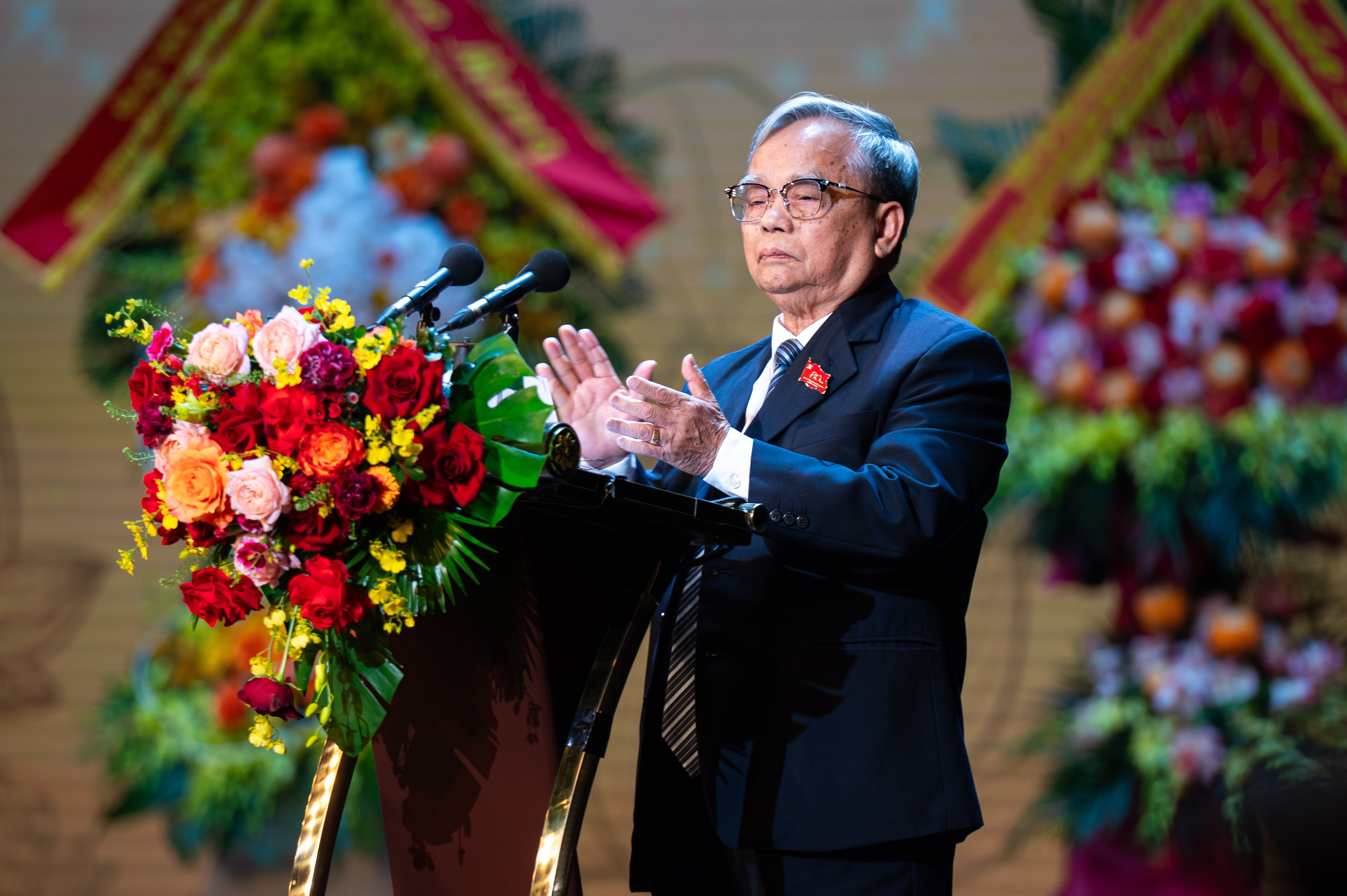 NXB Chinh tri quoc gia anh 12