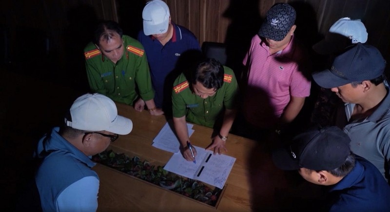 Hanh trinh truy bat,  ong trum,  Tap doan lua dao,  online anh 3