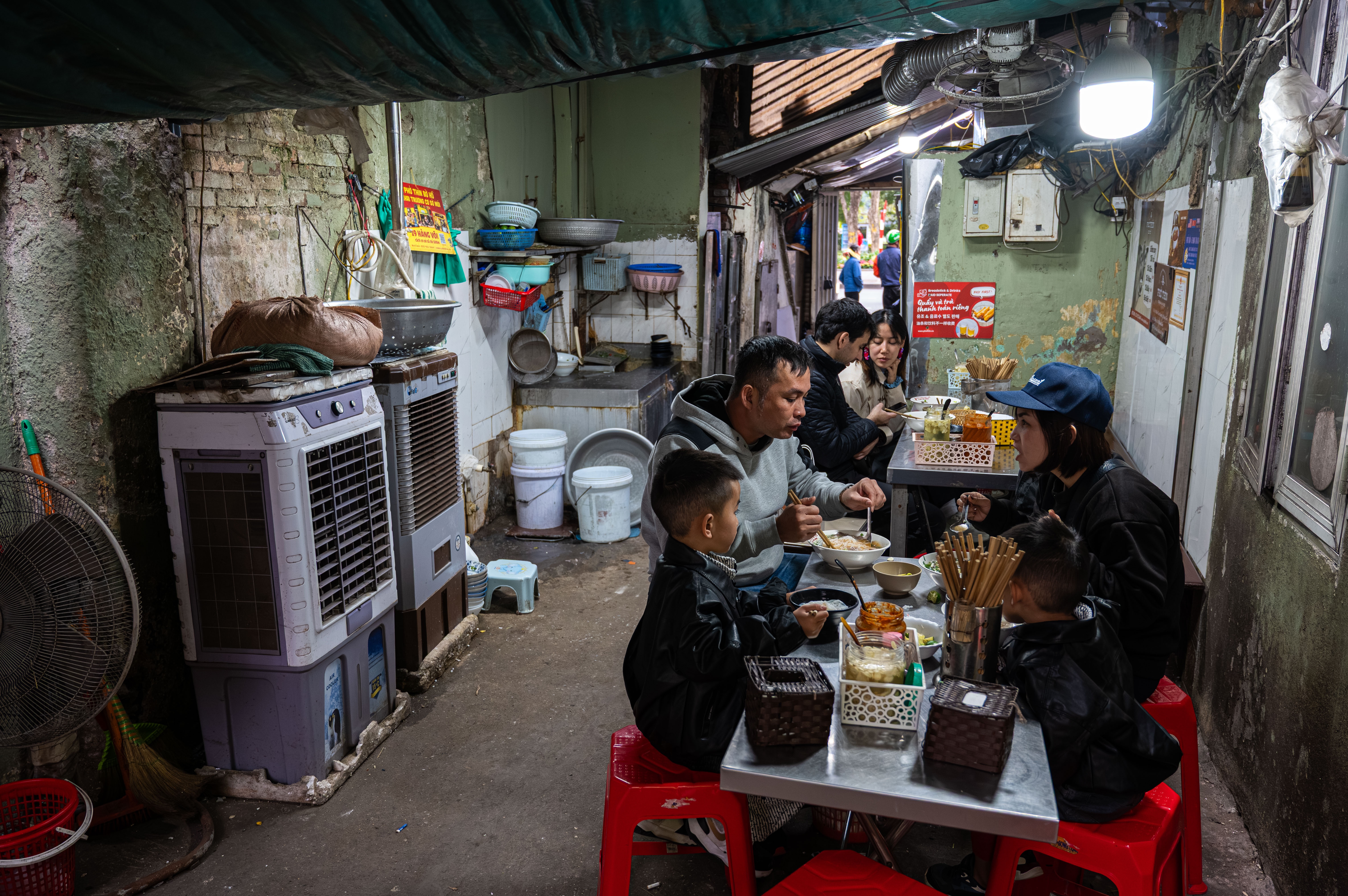 Giai toa ho Guom anh 12