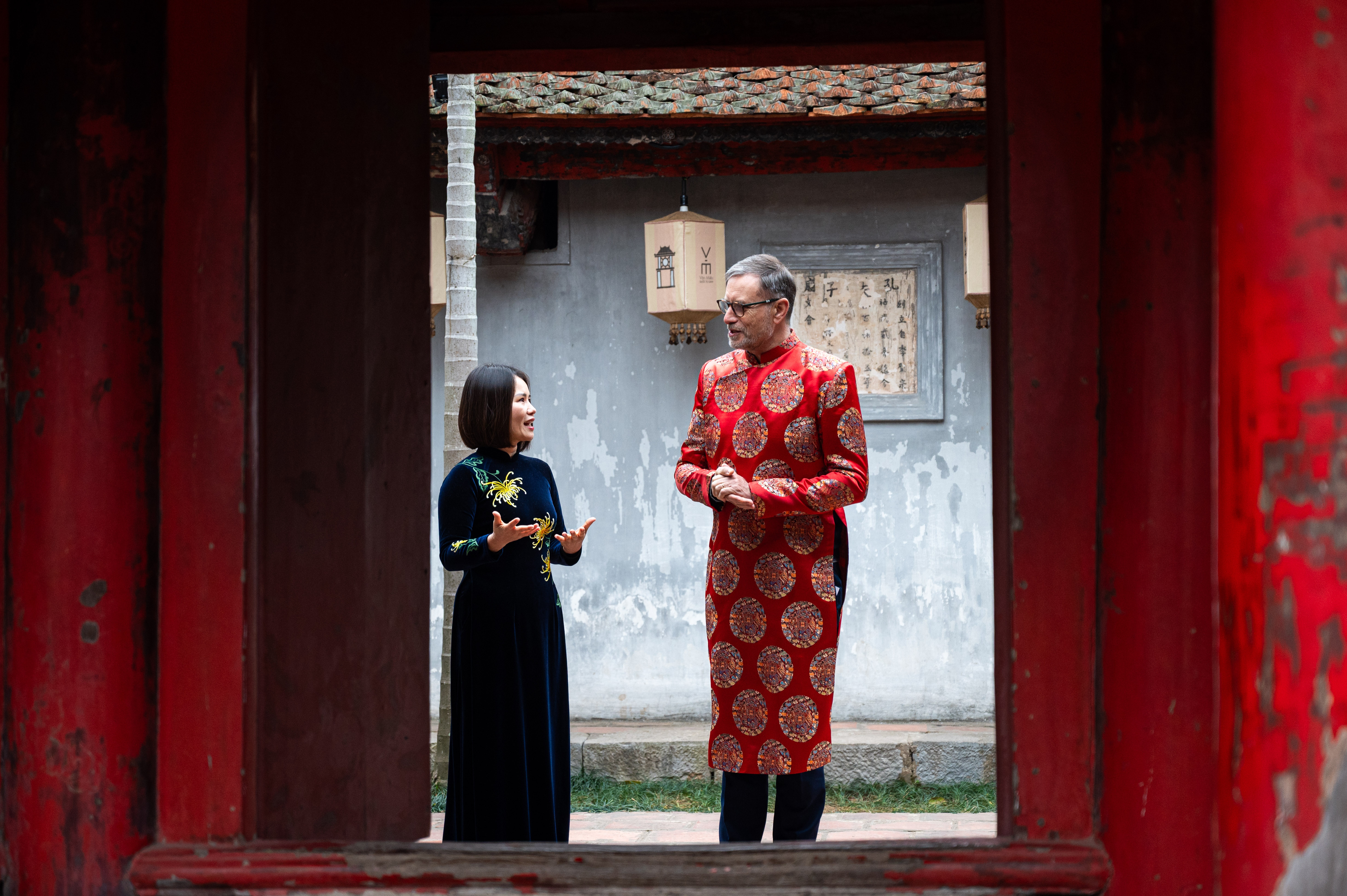 dai su quan nuoc phap anh 5