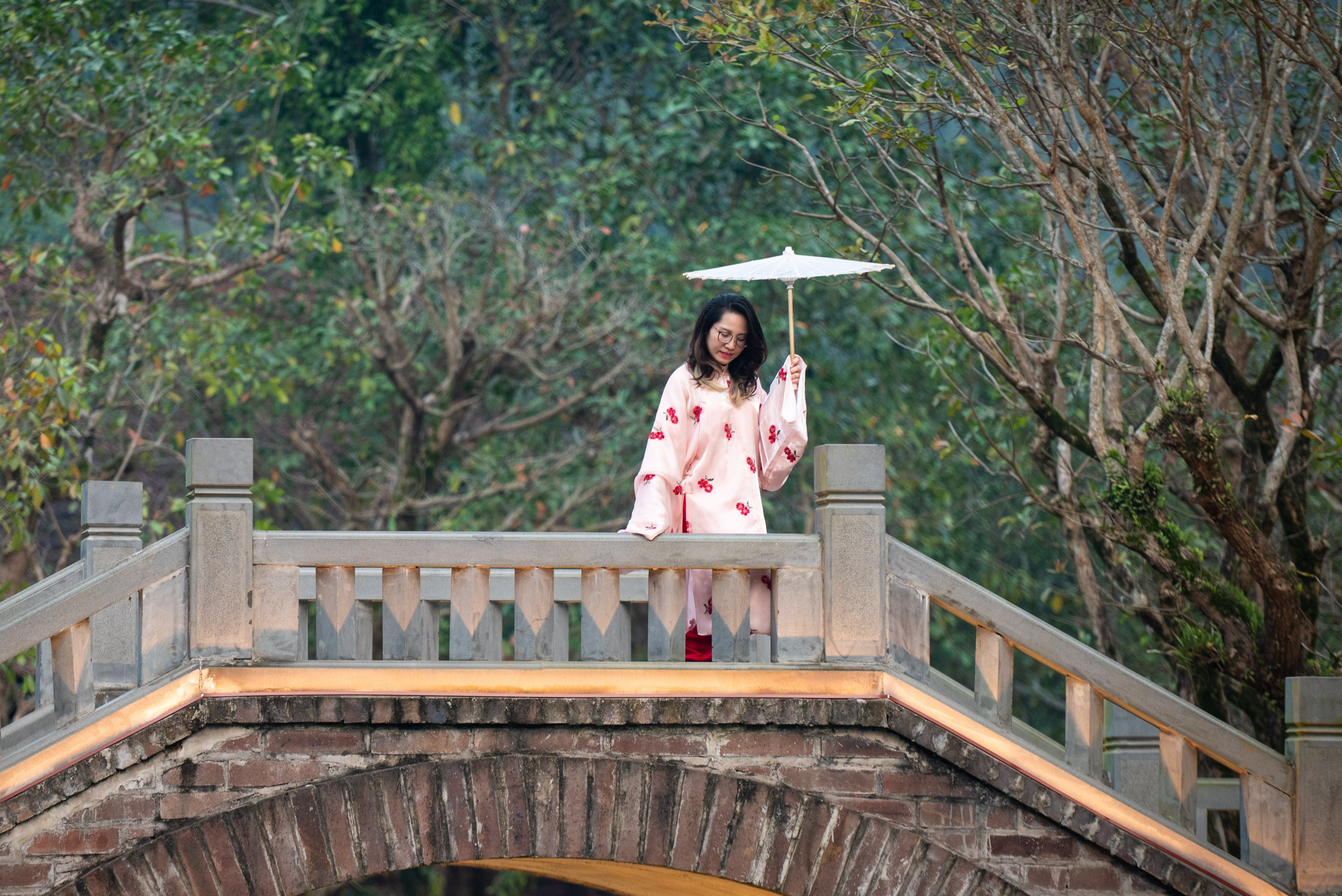 Co gi o diem du lich chua mo cua da 'chay tour' o Ninh Binh? hinh anh