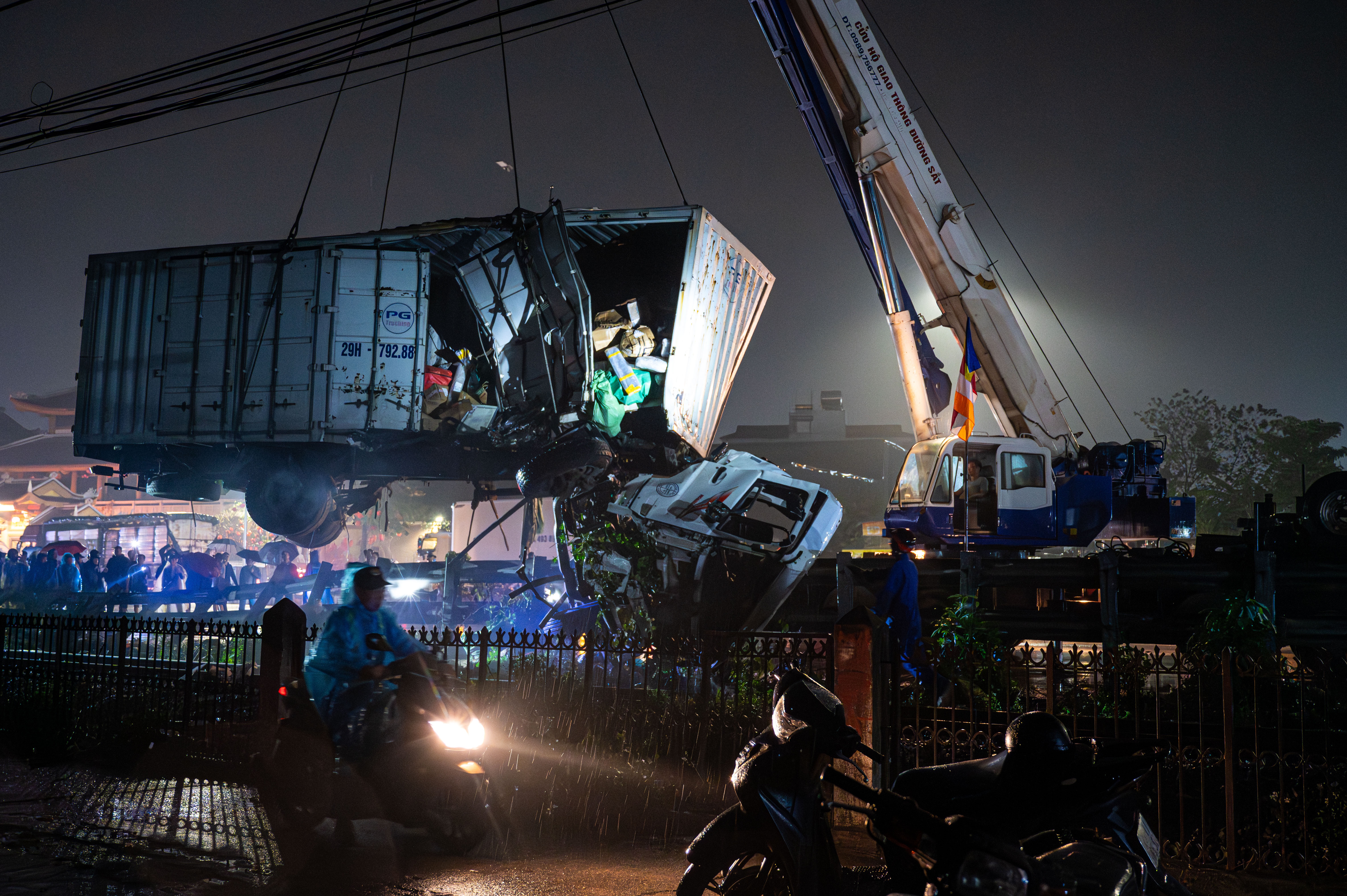 tai nan tren duong sat anh 8