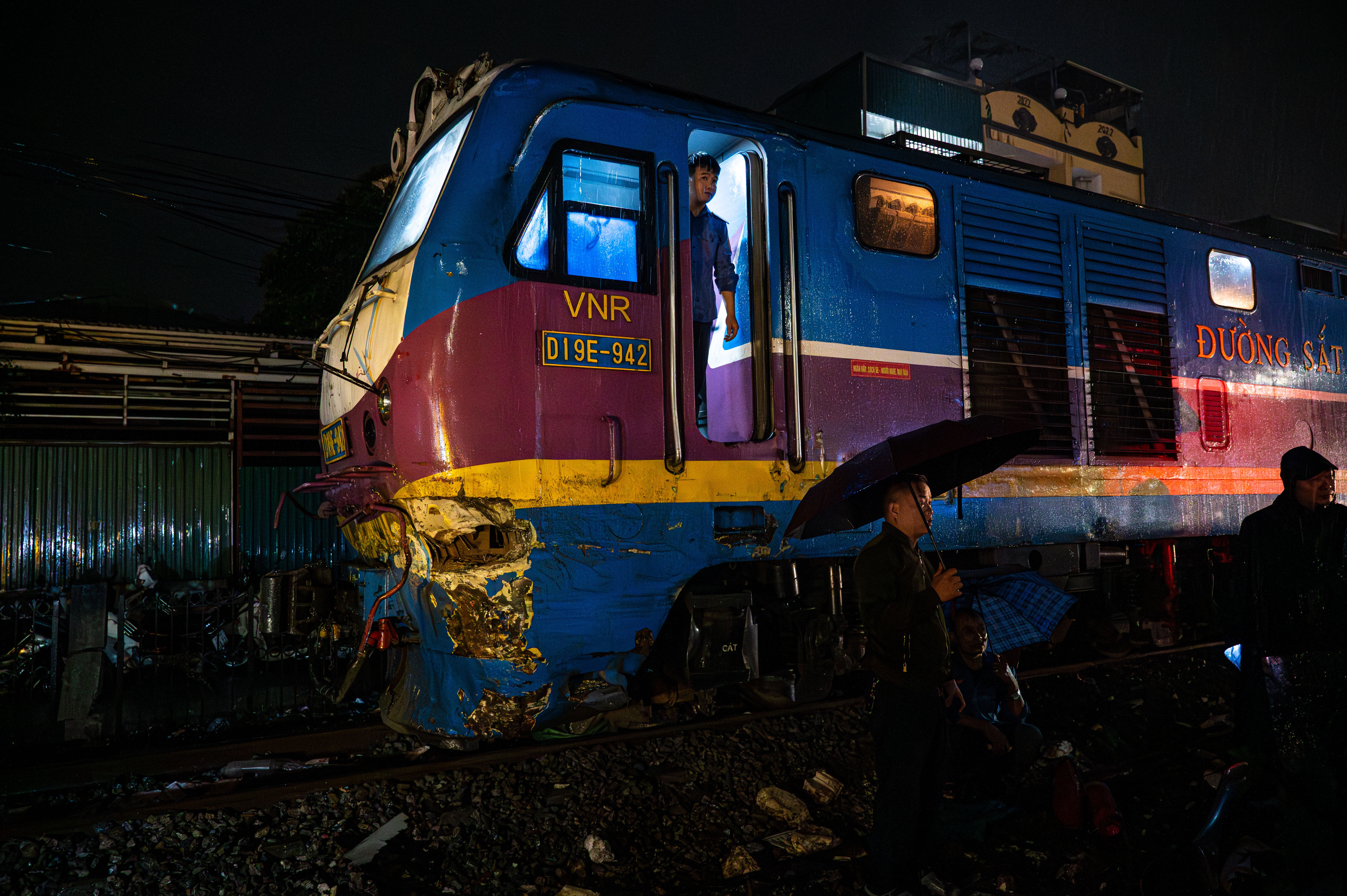 tai nan tren duong sat anh 7