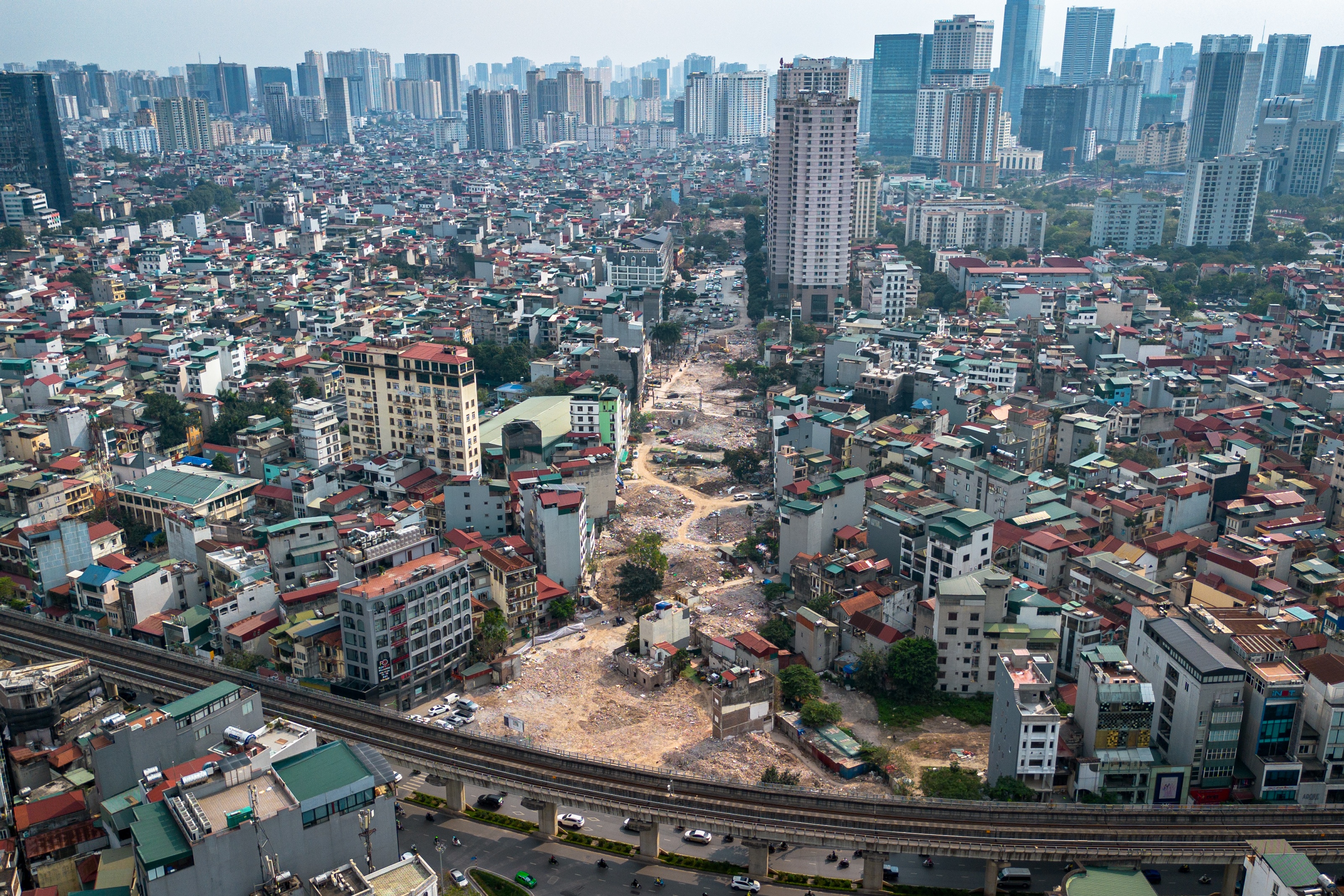 Toan canh cong truong vanh dai 2,5 doan Cau Giay sau giai toa hinh anh