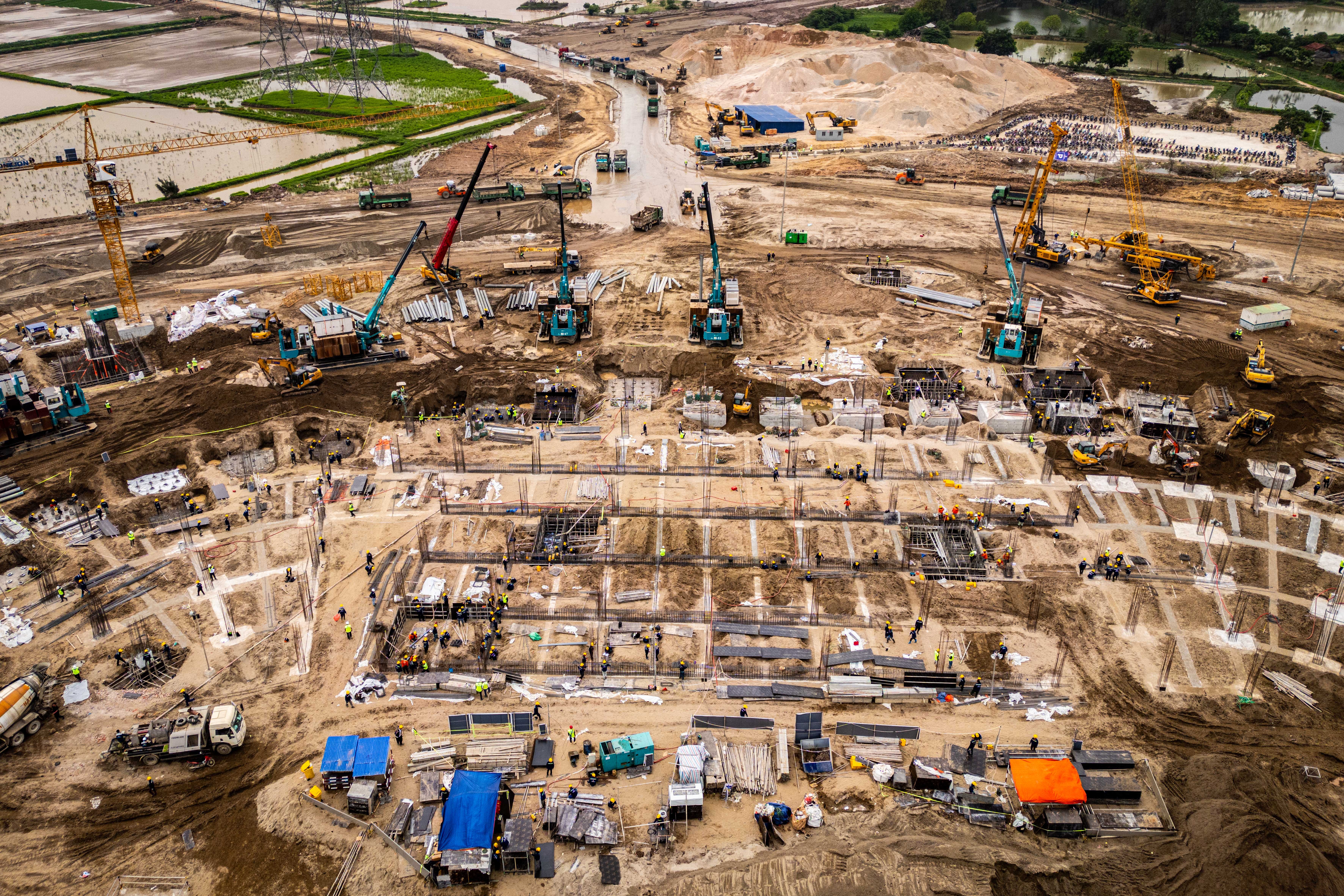 san van dong trong dong anh 8