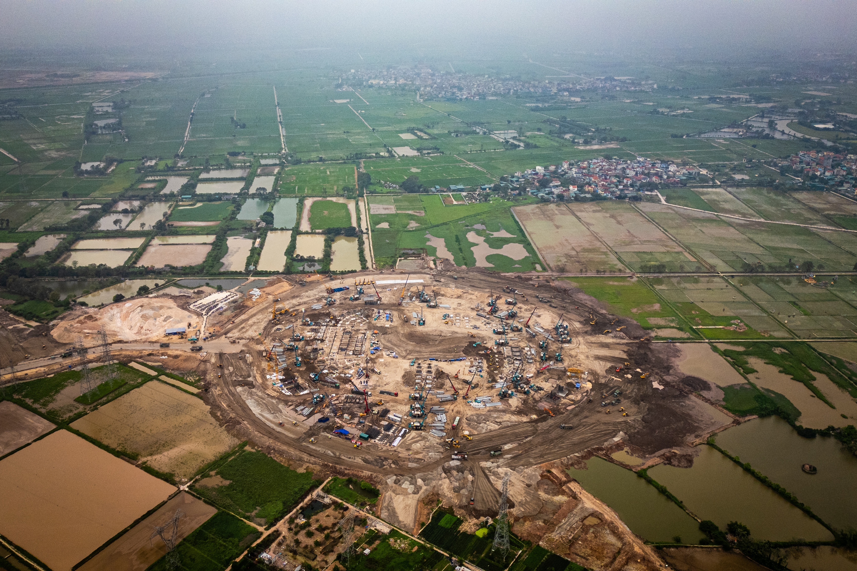 san van dong trong dong anh 1