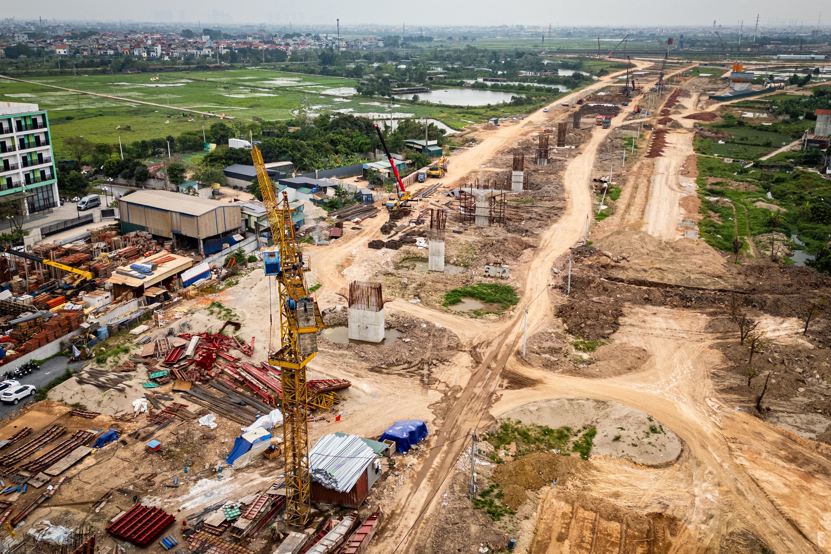 san van dong trong dong anh 15