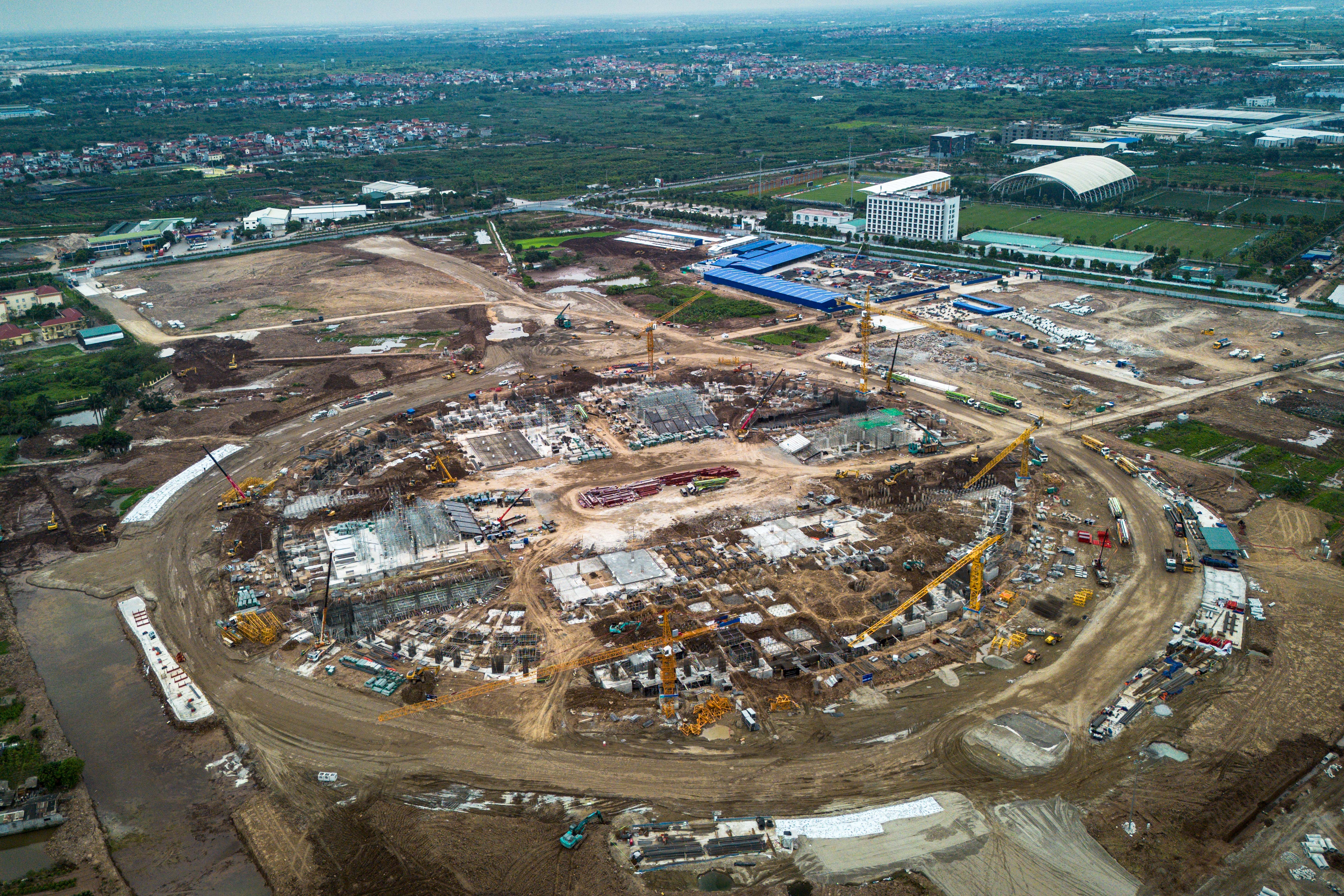 Dien mao san van dong lon thu hai Viet Nam dan thanh hinh hinh anh