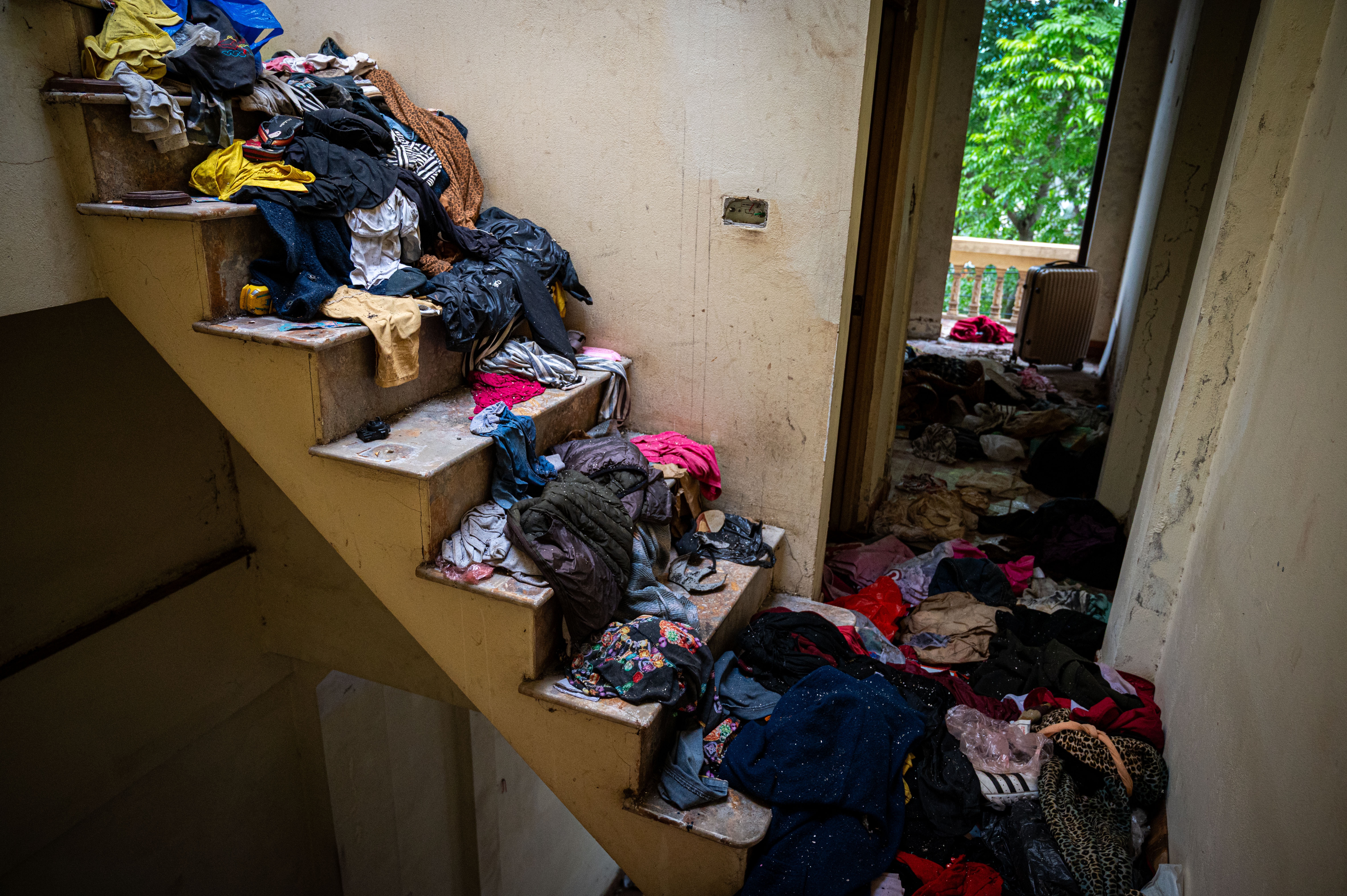 pham tu xa la anh 16