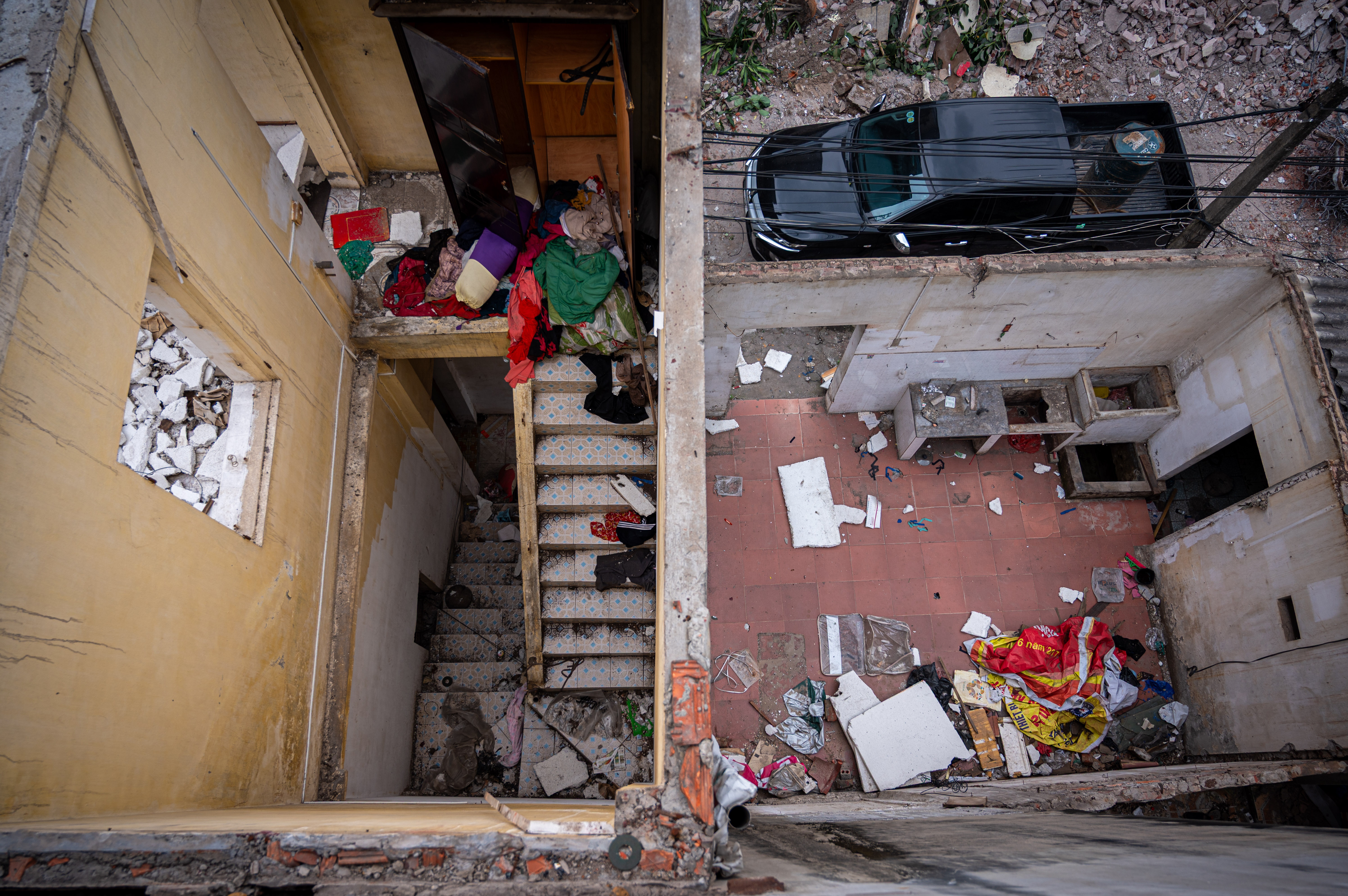 pham tu xa la anh 13