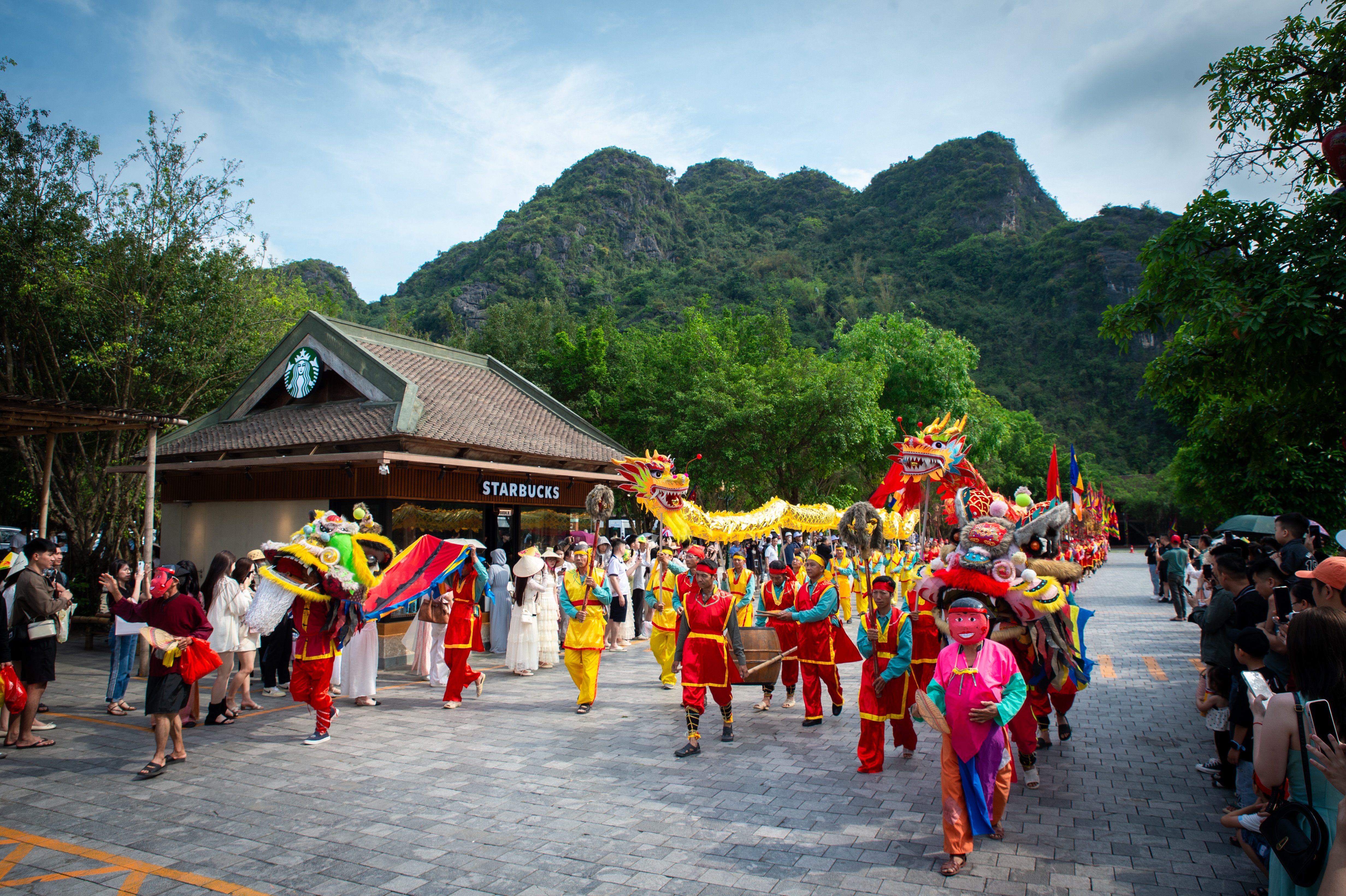 trang an qua tai khach anh 11