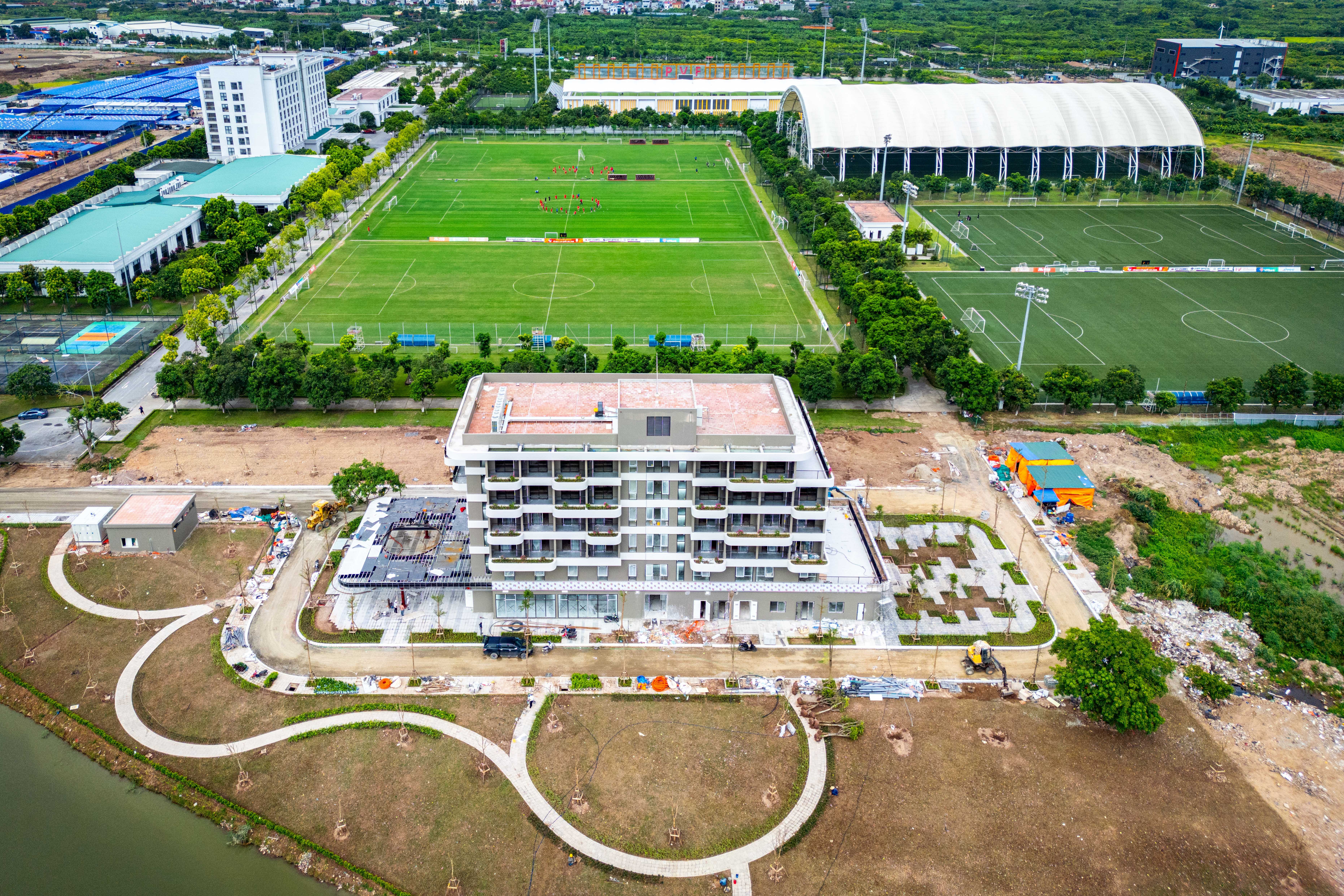 san van dong pvf anh 12
