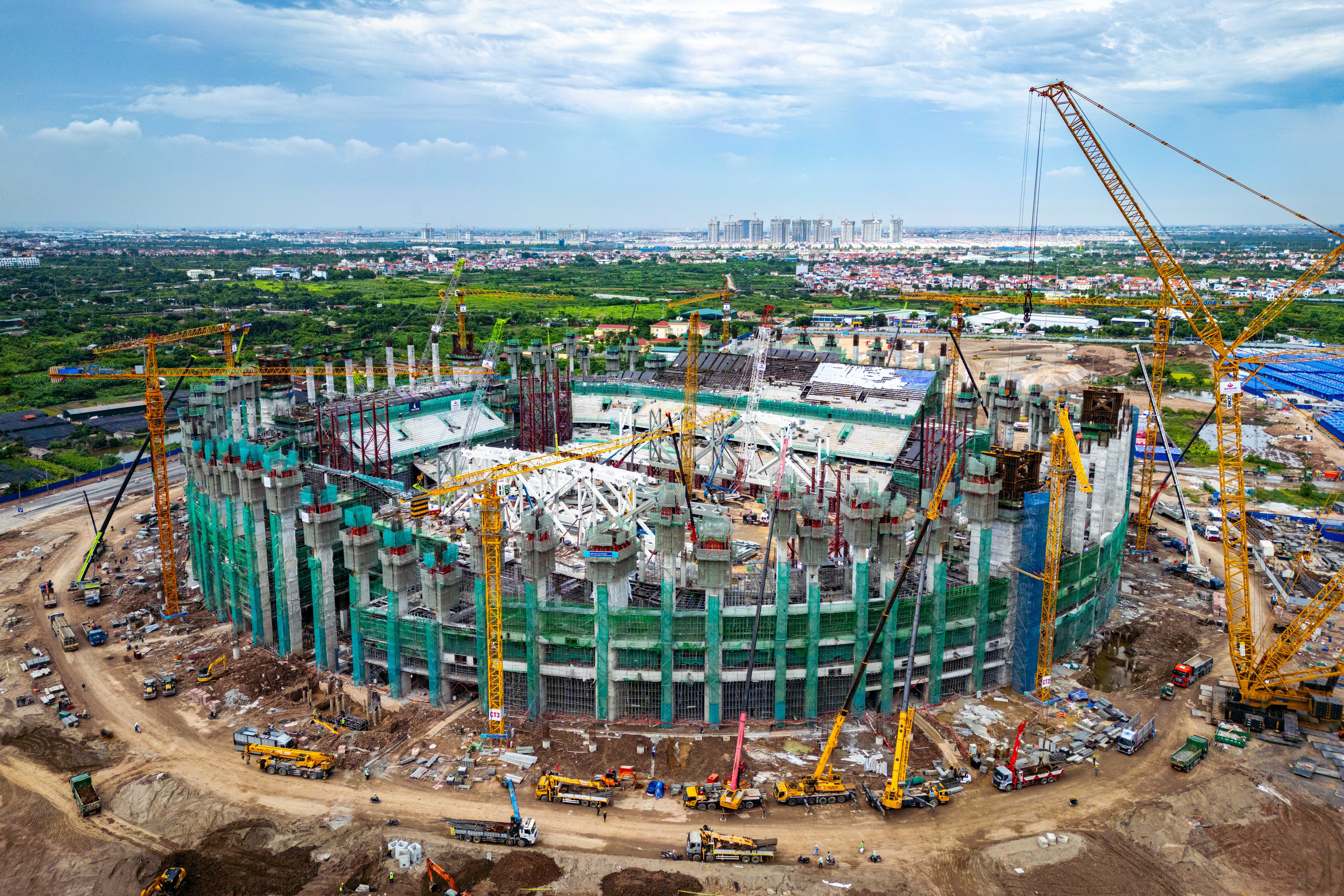 san van dong pvf anh 3