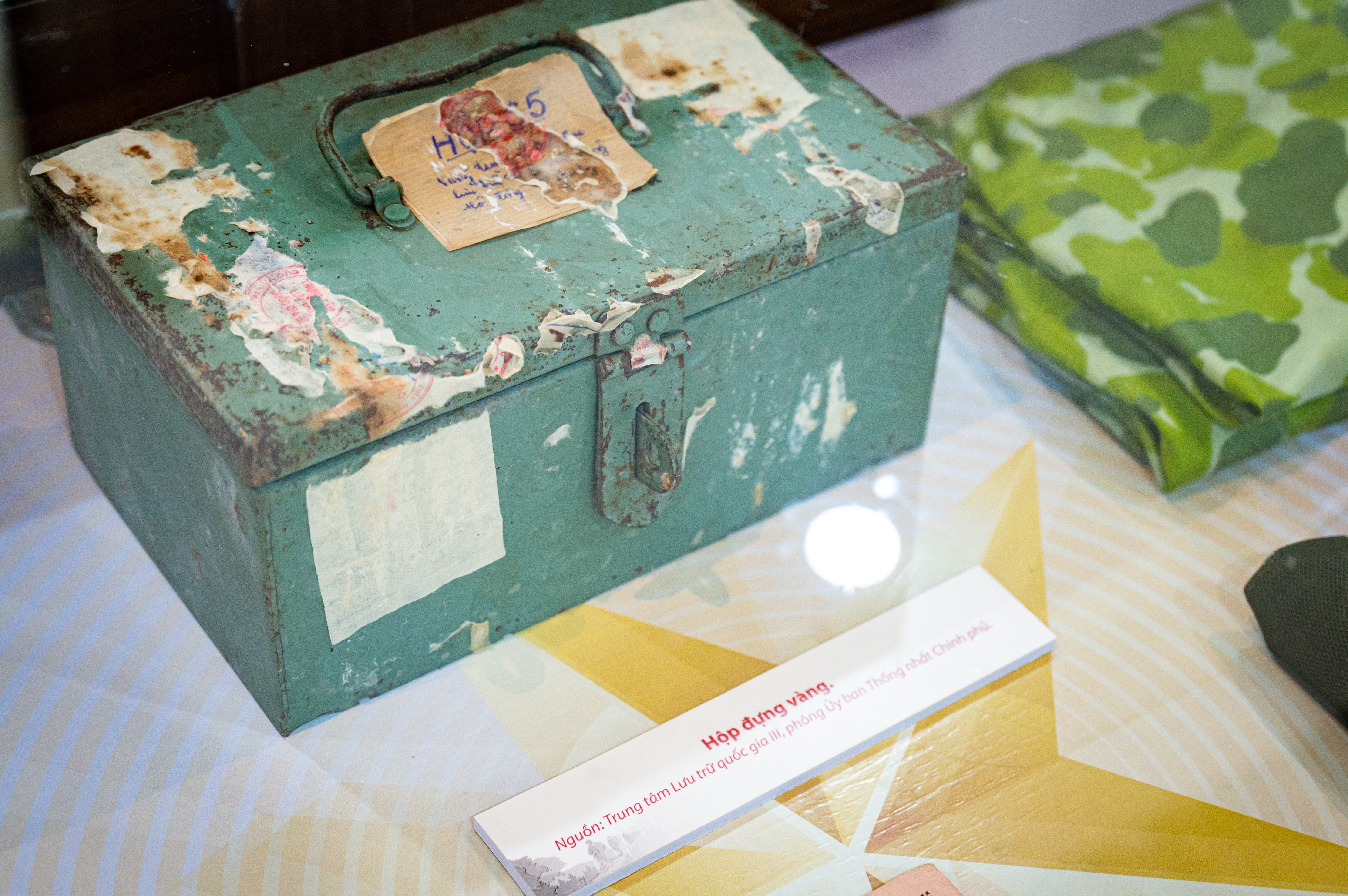 c&aacute;n bộ đi b ảnh 12