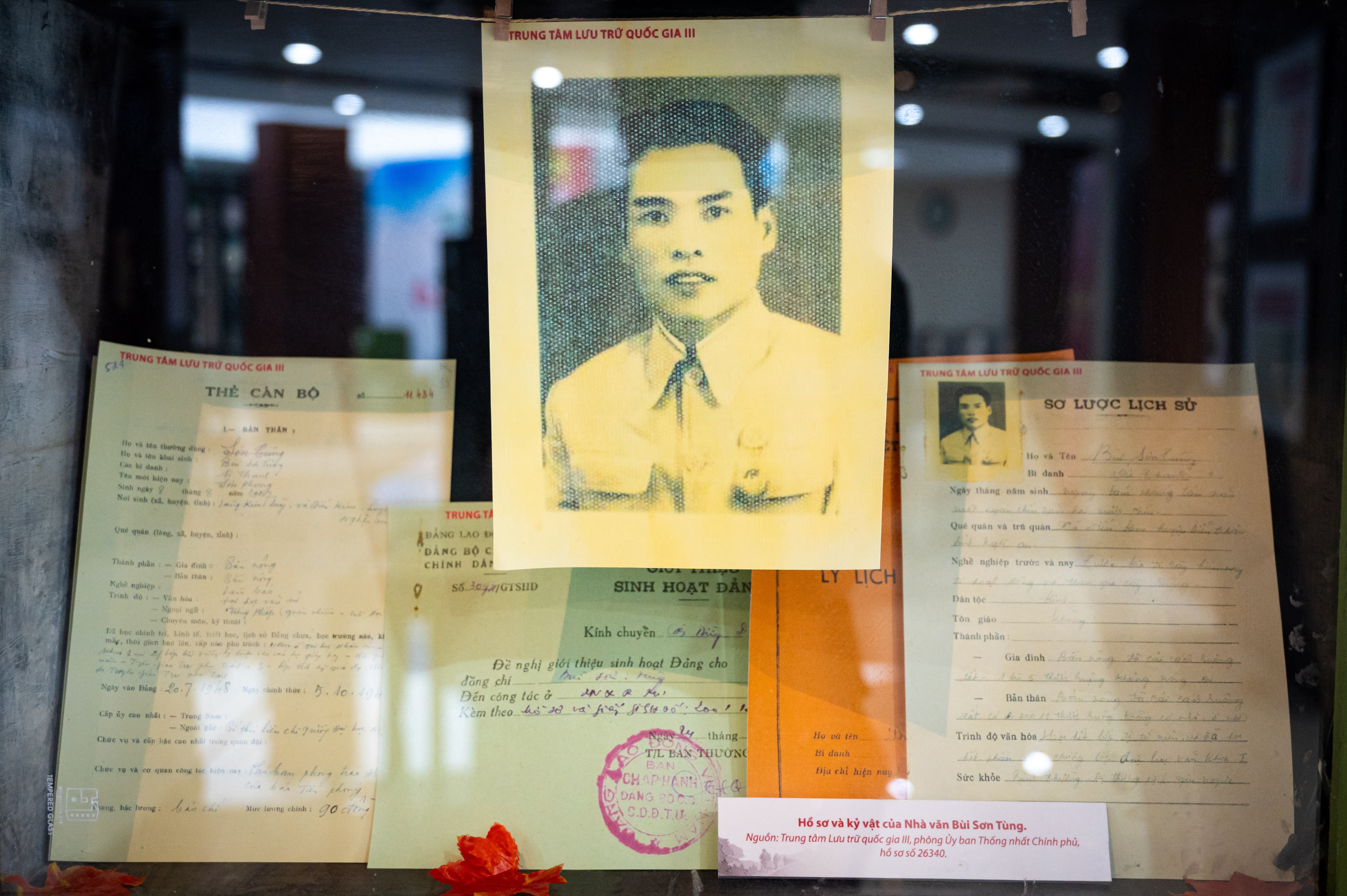 c&aacute;n bộ đi b ảnh 5