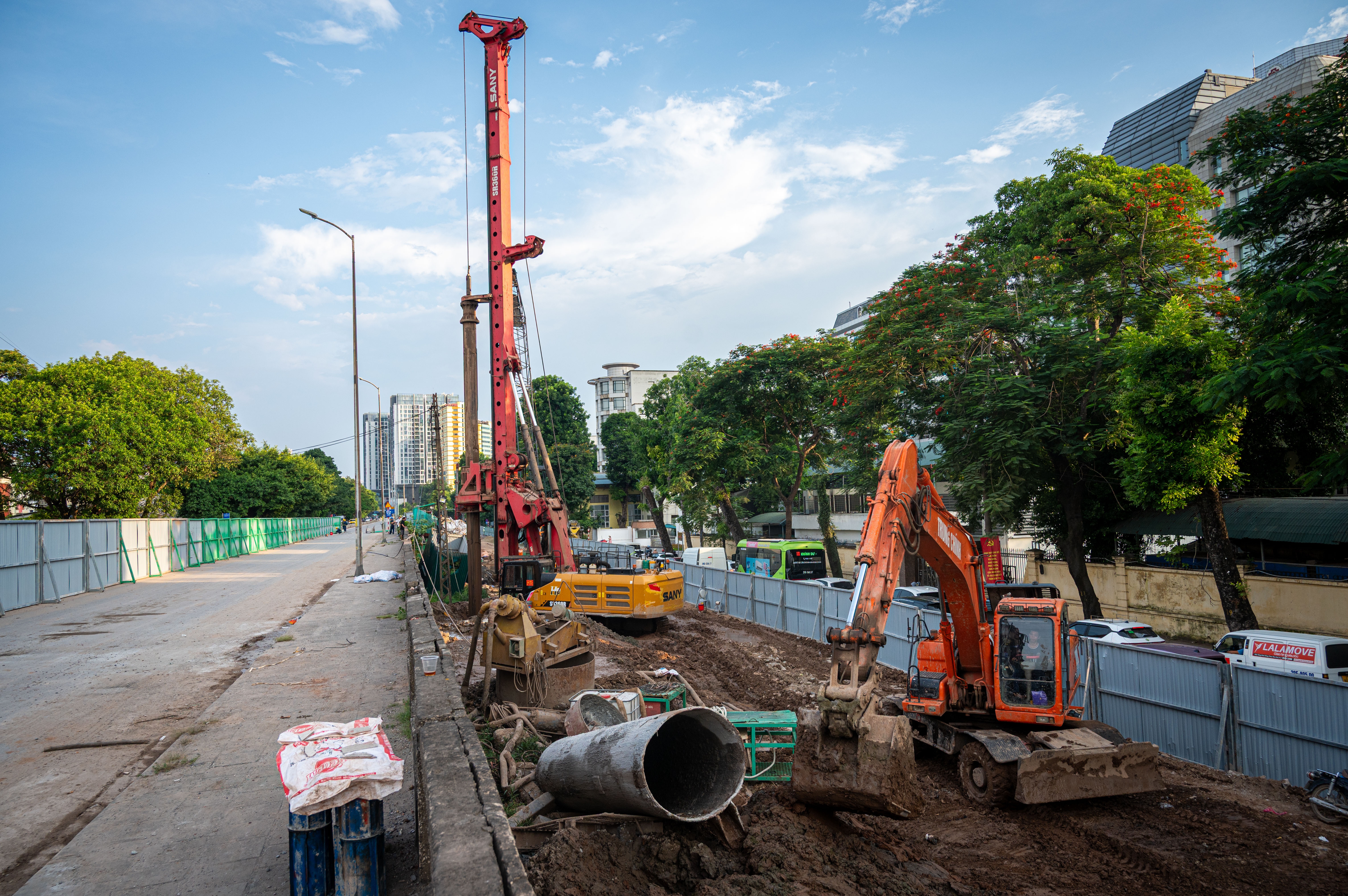 X&acirc;y cầu Trần Hưng Đạo ảnh 17