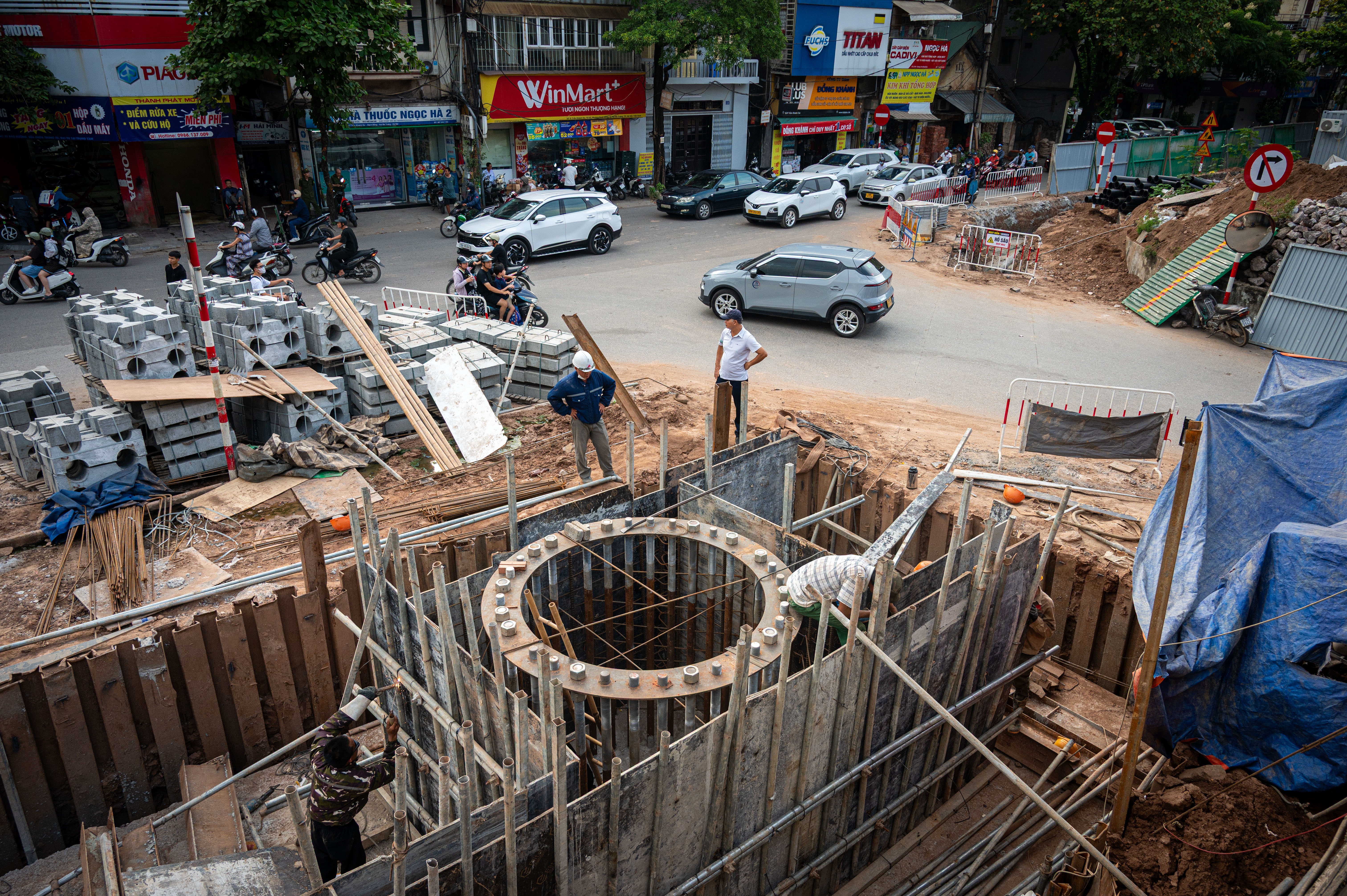 X&acirc;y cầu Trần Hưng Đạo ảnh 16