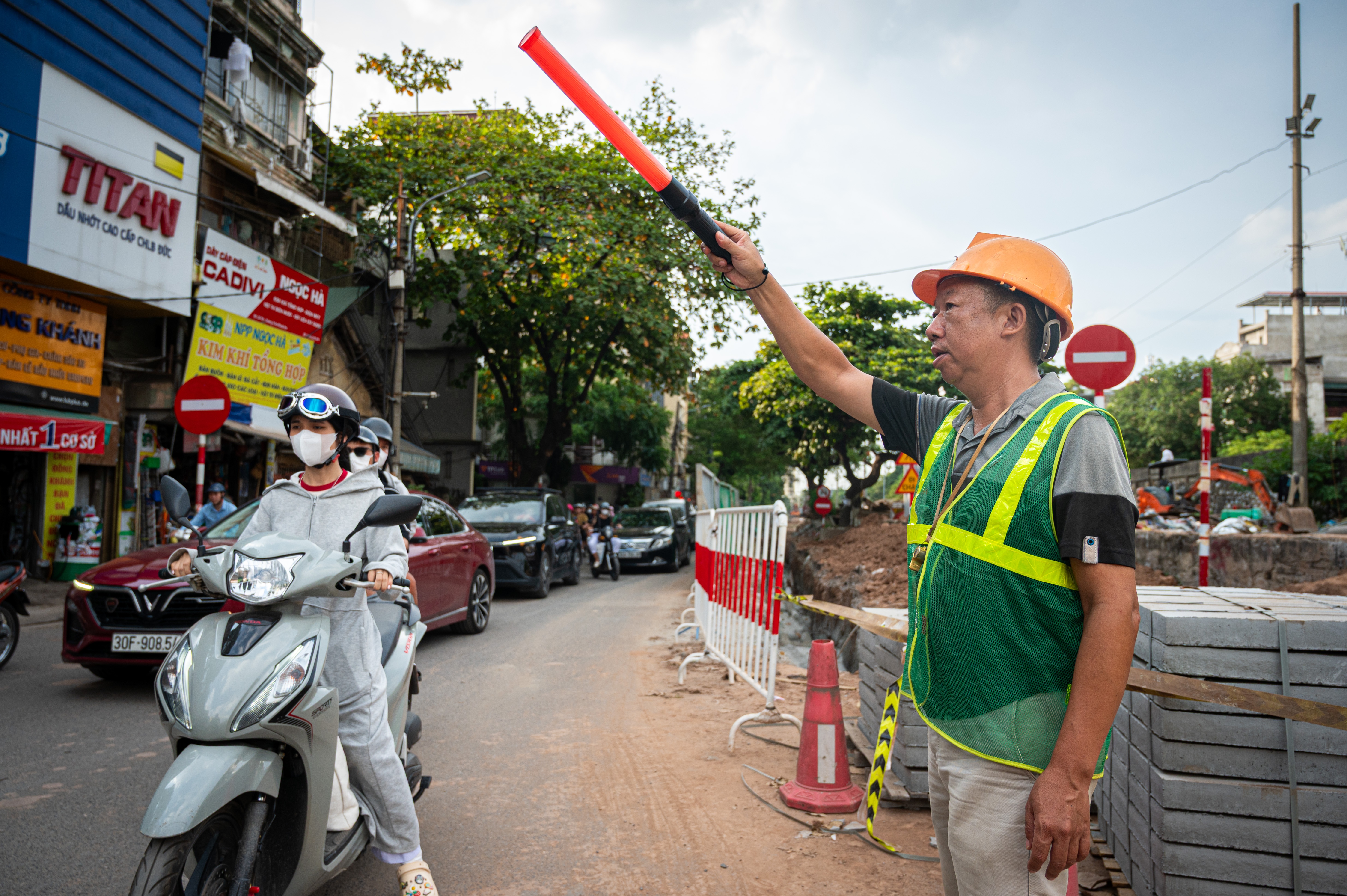 X&acirc;y cầu Trần Hưng Đạo ảnh 15