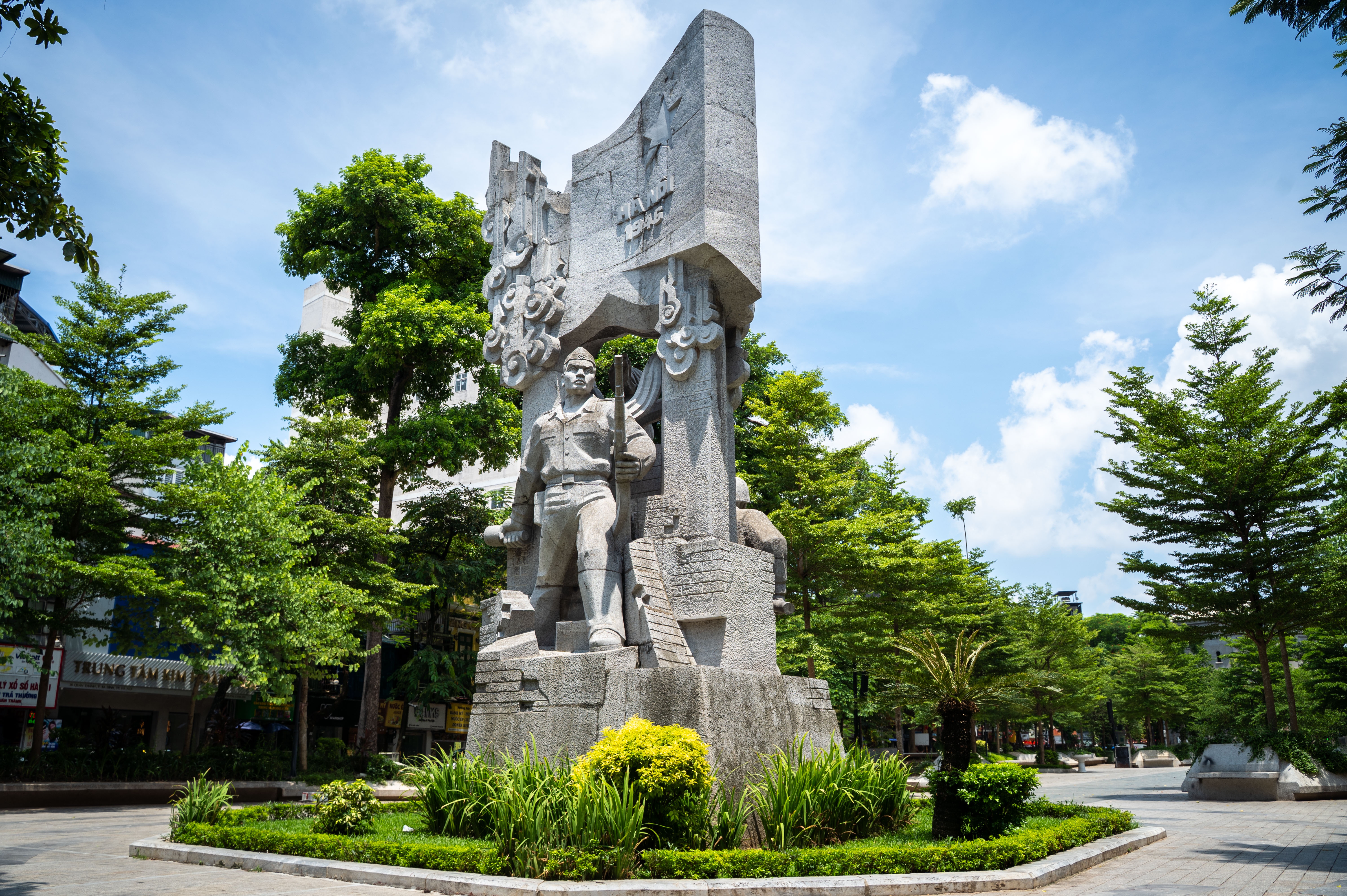 Tượng đ&agrave;i cảm tử ảnh 15