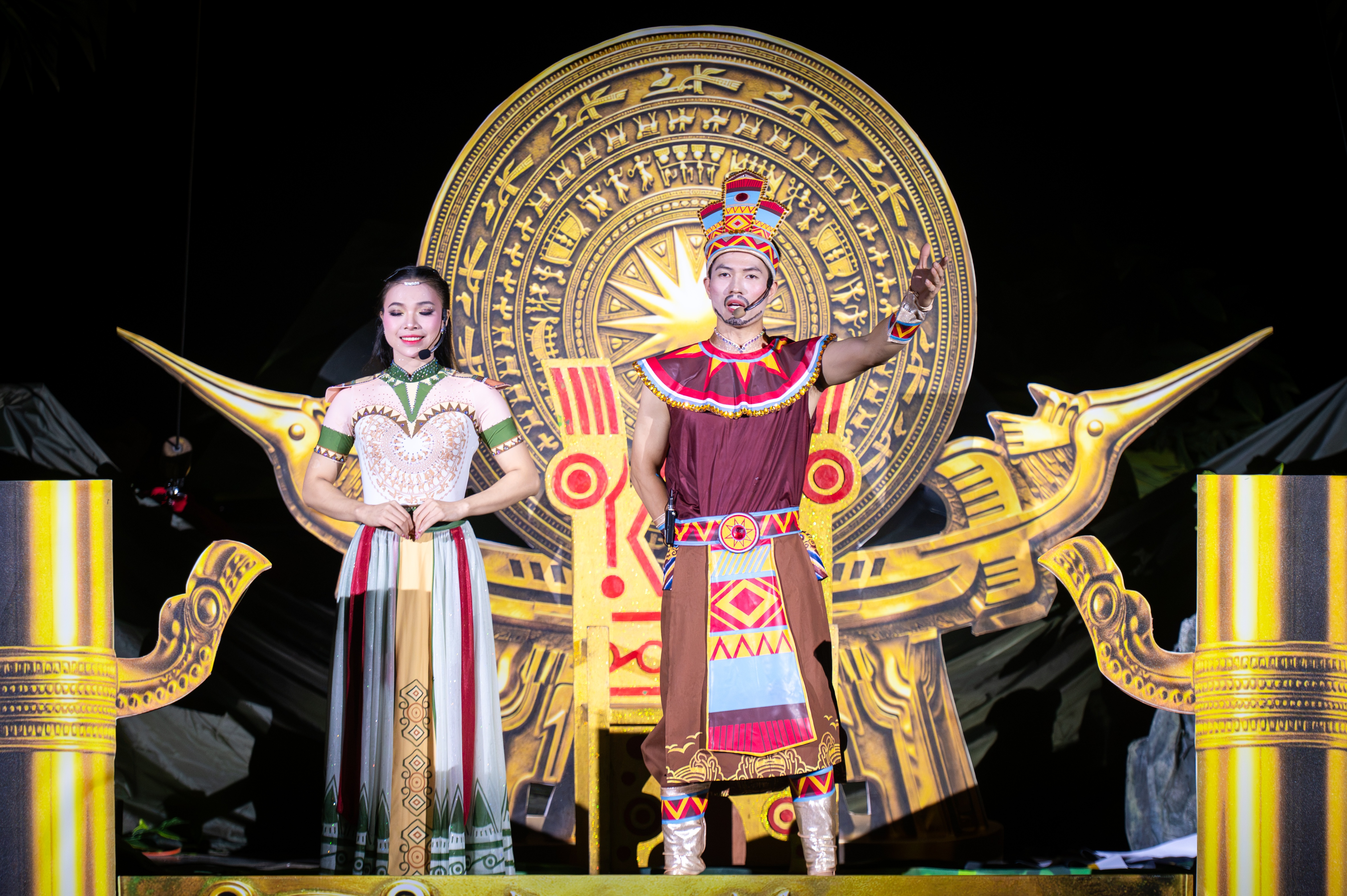 Xiếc ảnh 12