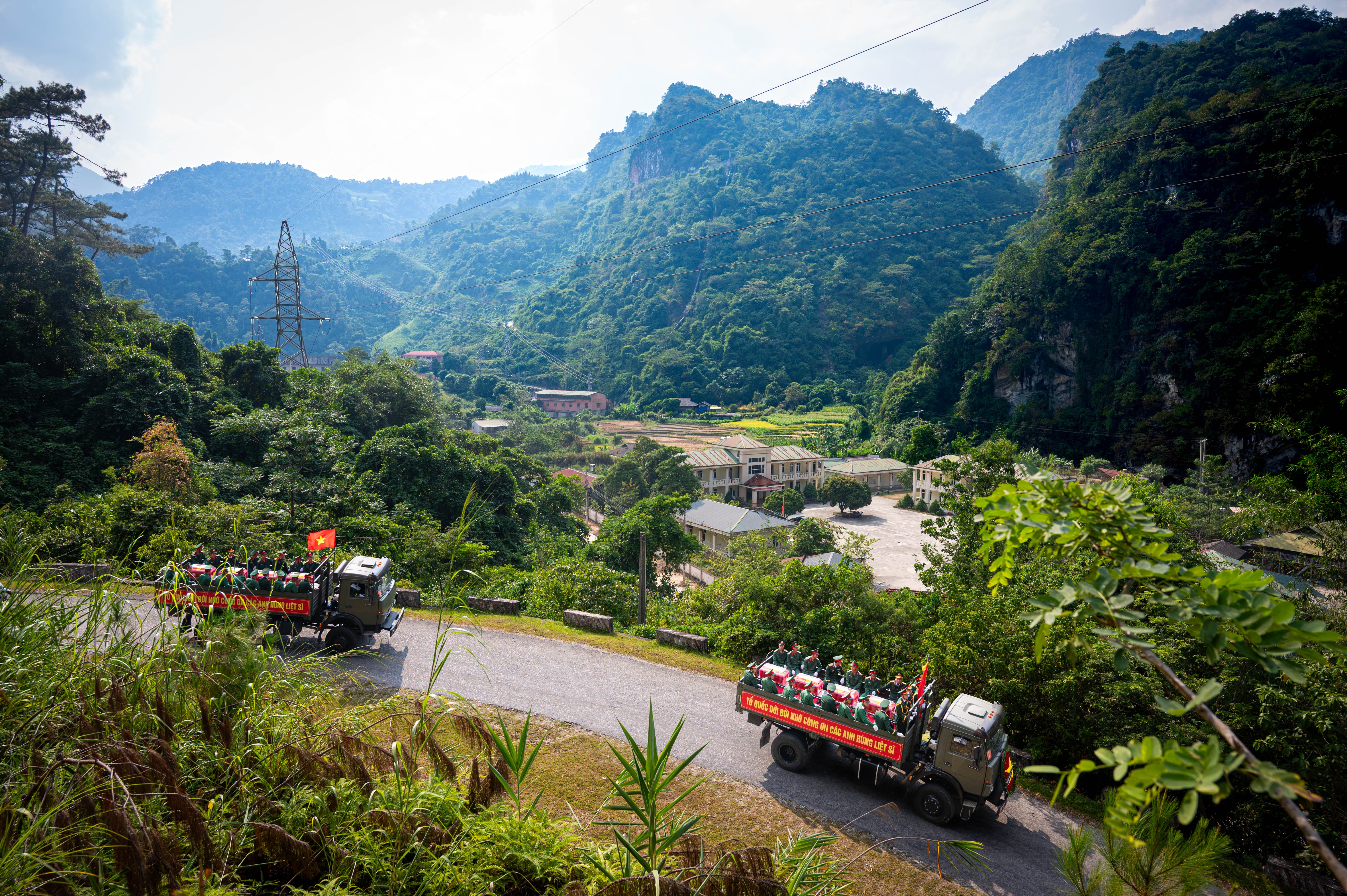 h&agrave;i cốt liệt sĩ ảnh 12