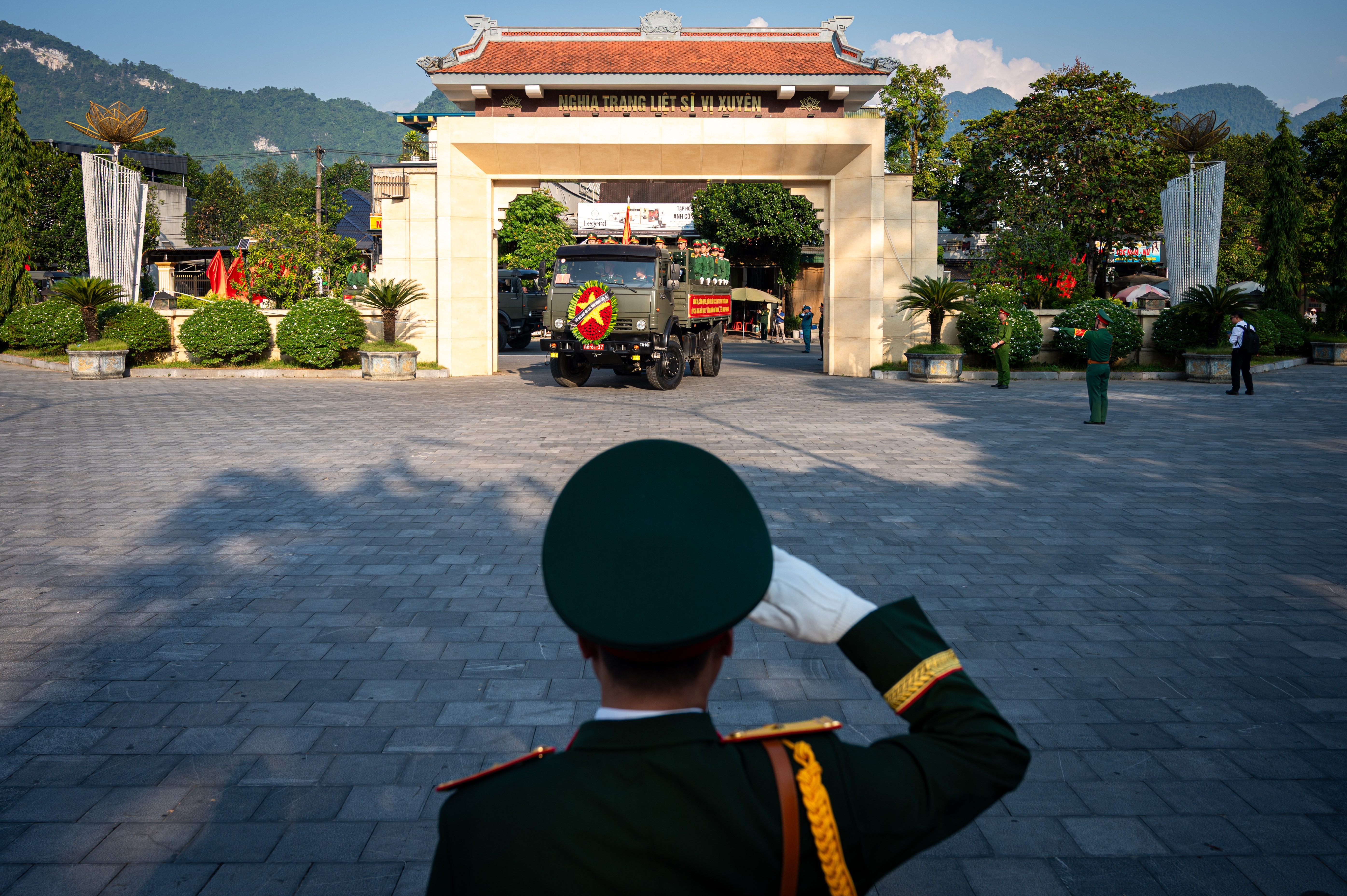 h&agrave;i cốt liệt sĩ ảnh 16