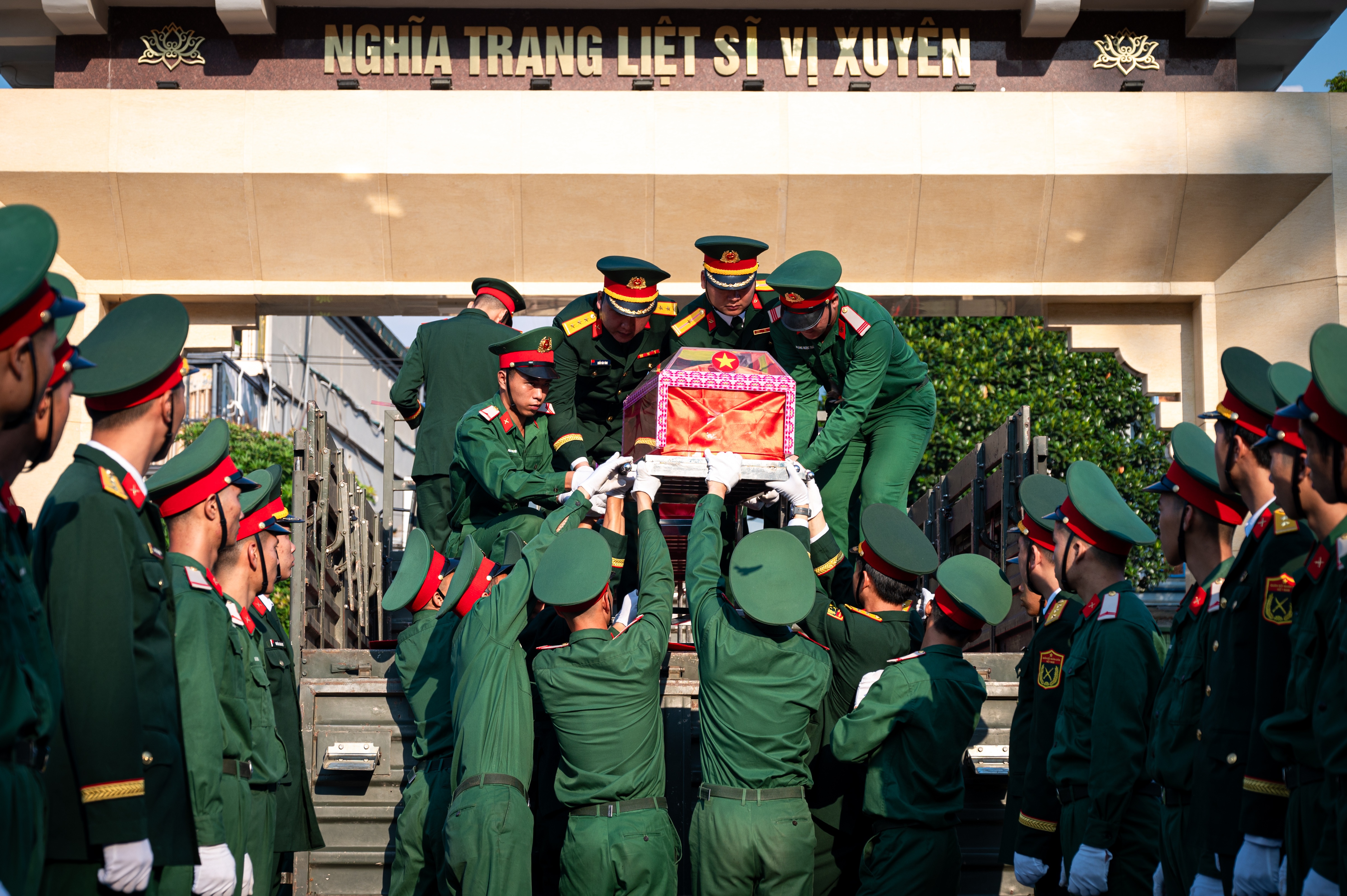 h&agrave;i cốt liệt sĩ ảnh 17