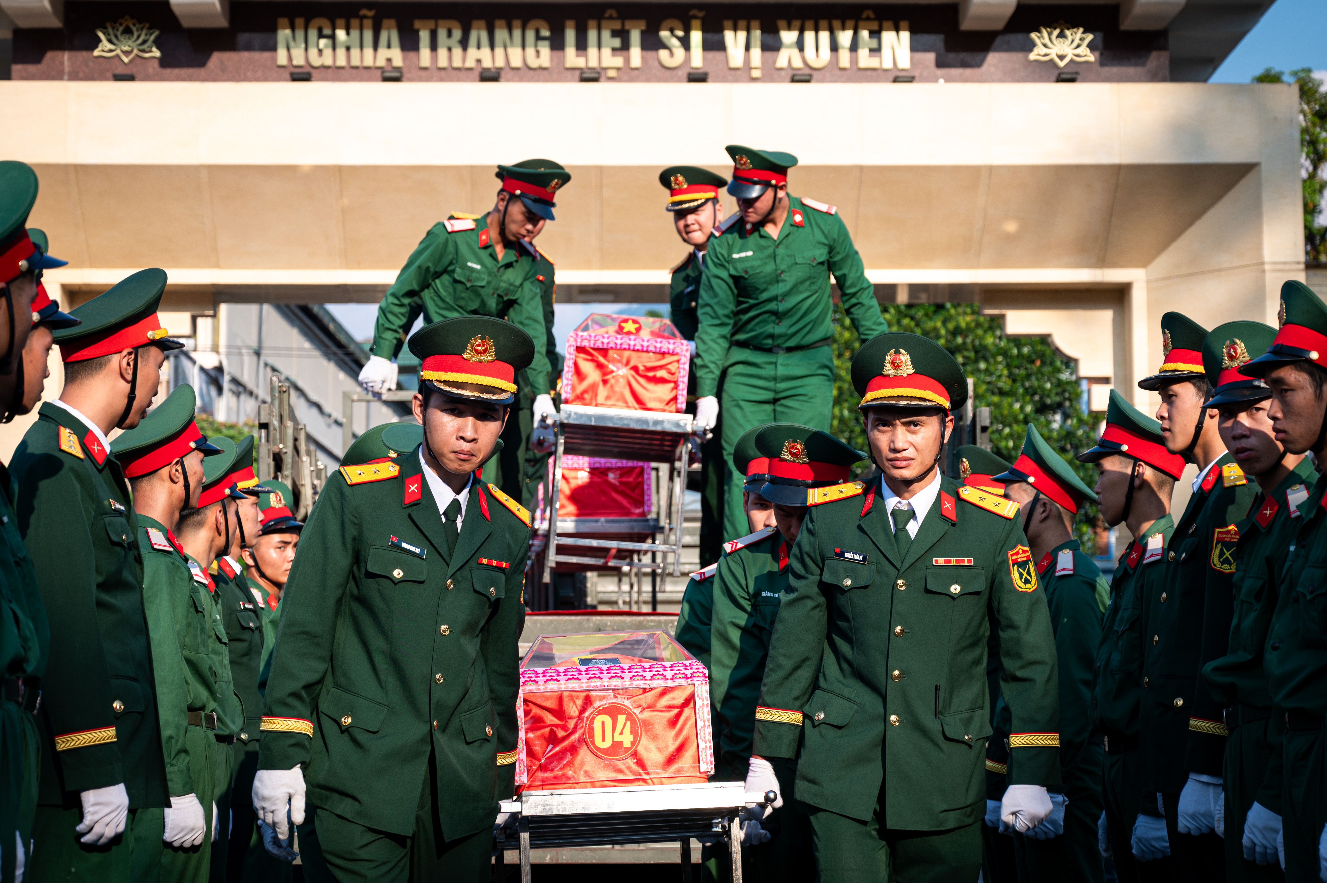 h&agrave;i cốt liệt sĩ ảnh 20