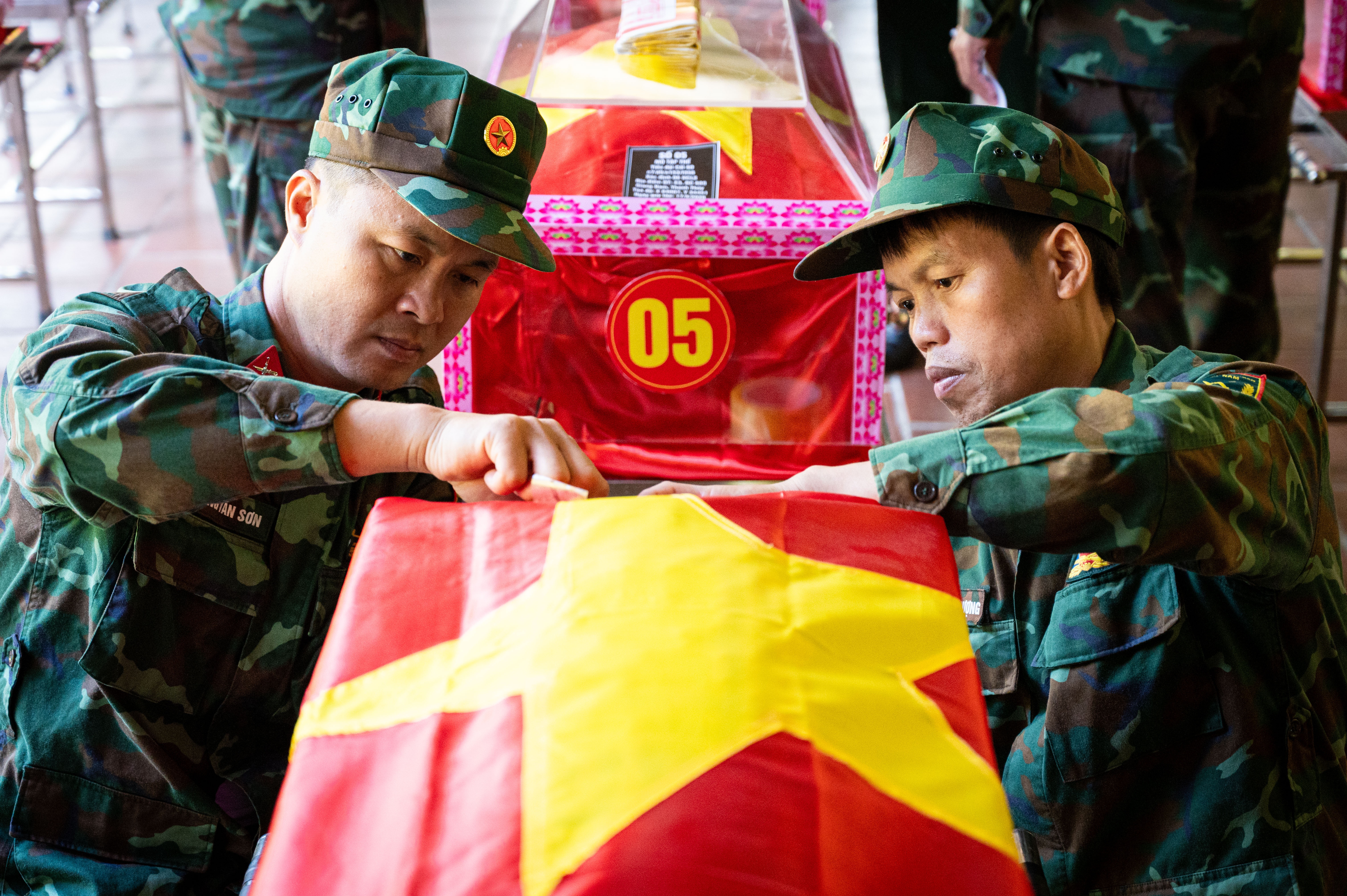 h&agrave;i cốt liệt sĩ ảnh 2