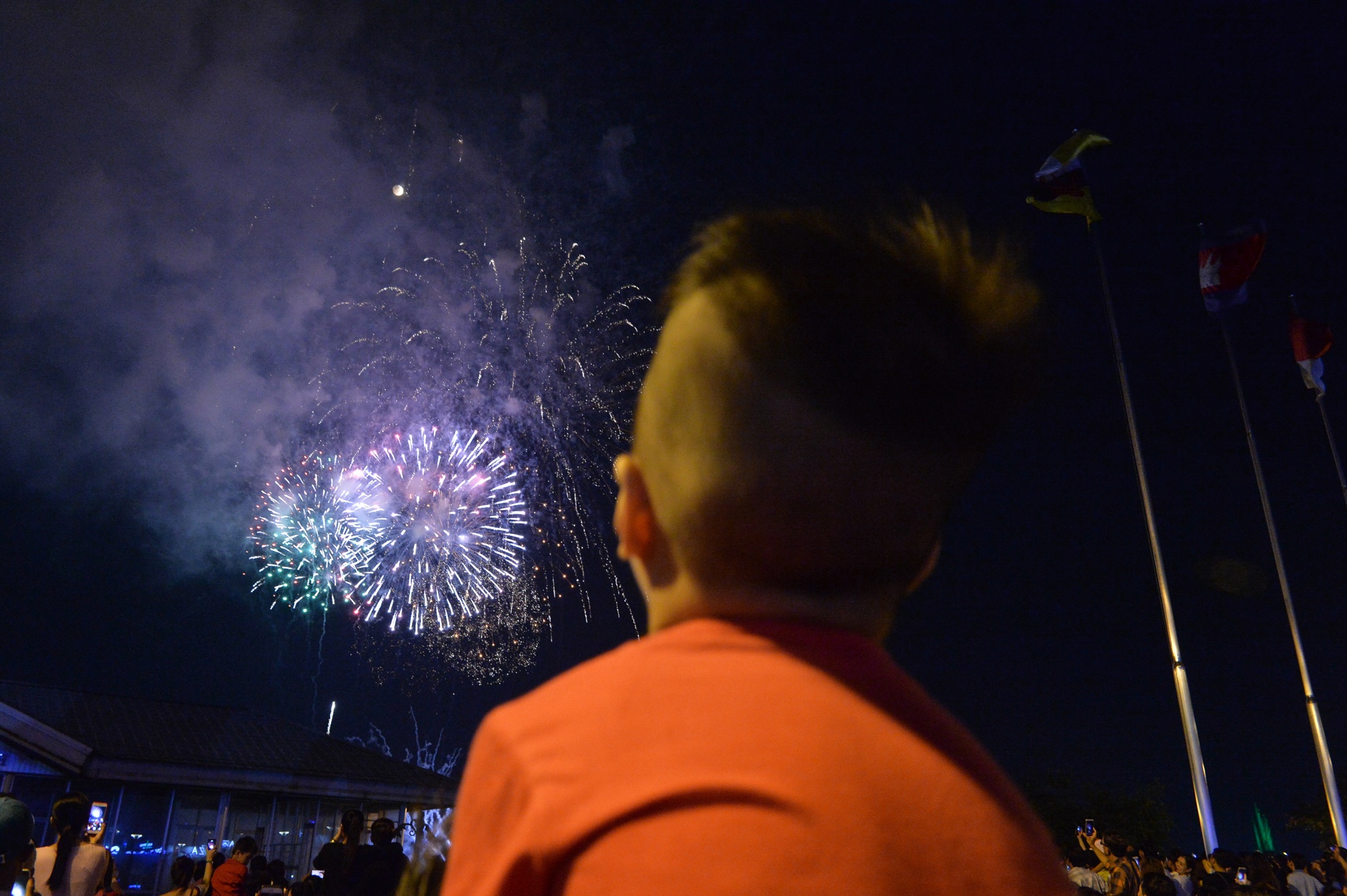 hang nghin nguoi don xem phao hoa o Sai Gon anh 8