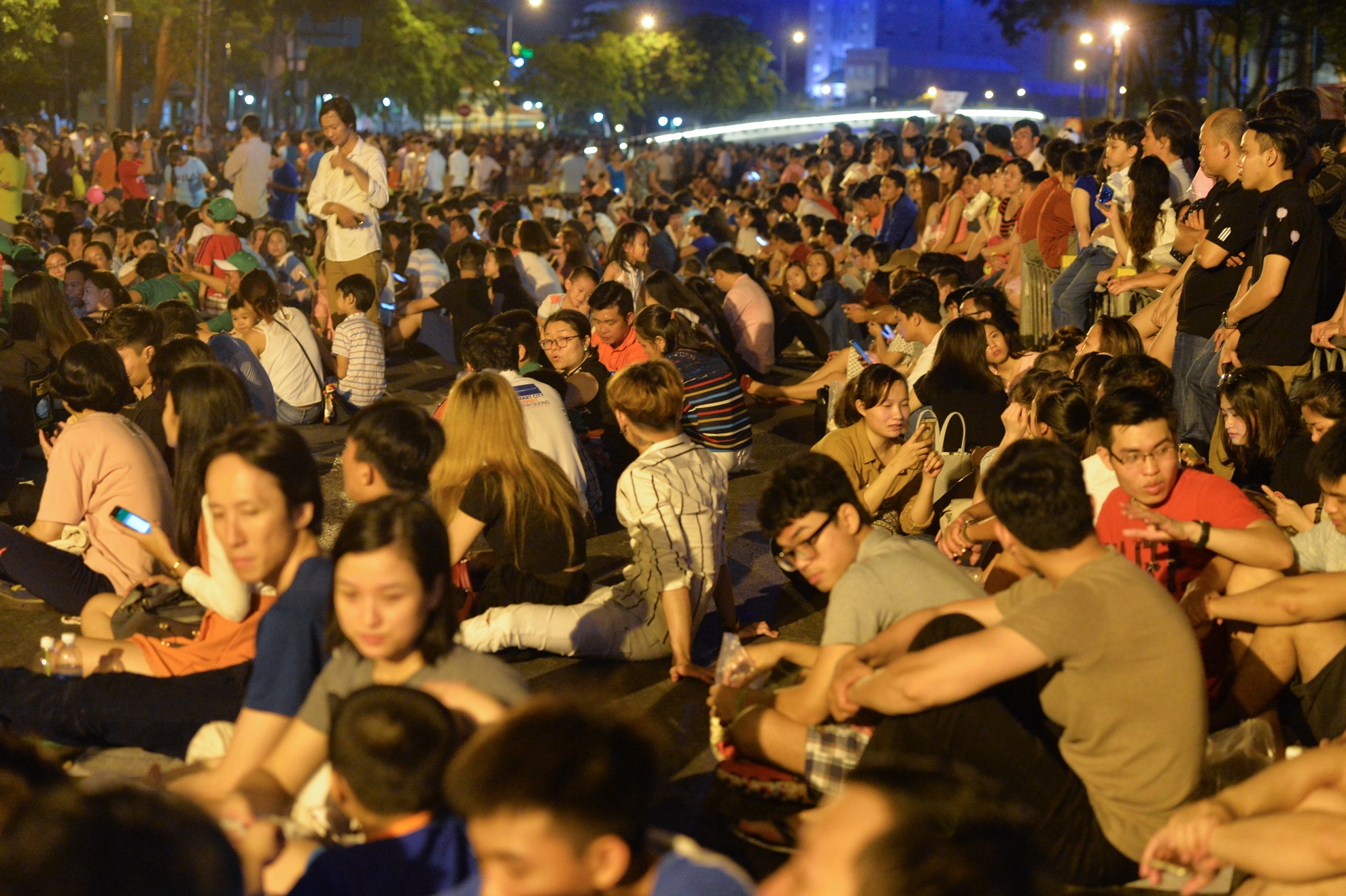 30 thang 4,  thong nhat,  nghi le,  giai phong anh 1