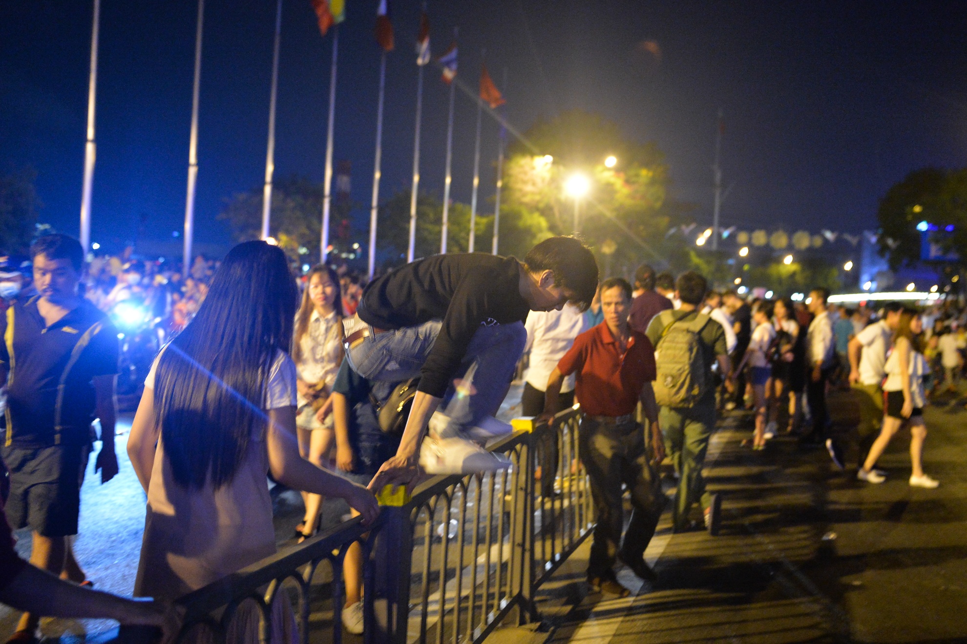 30 thang 4,  thong nhat,  nghi le,  giai phong anh 4