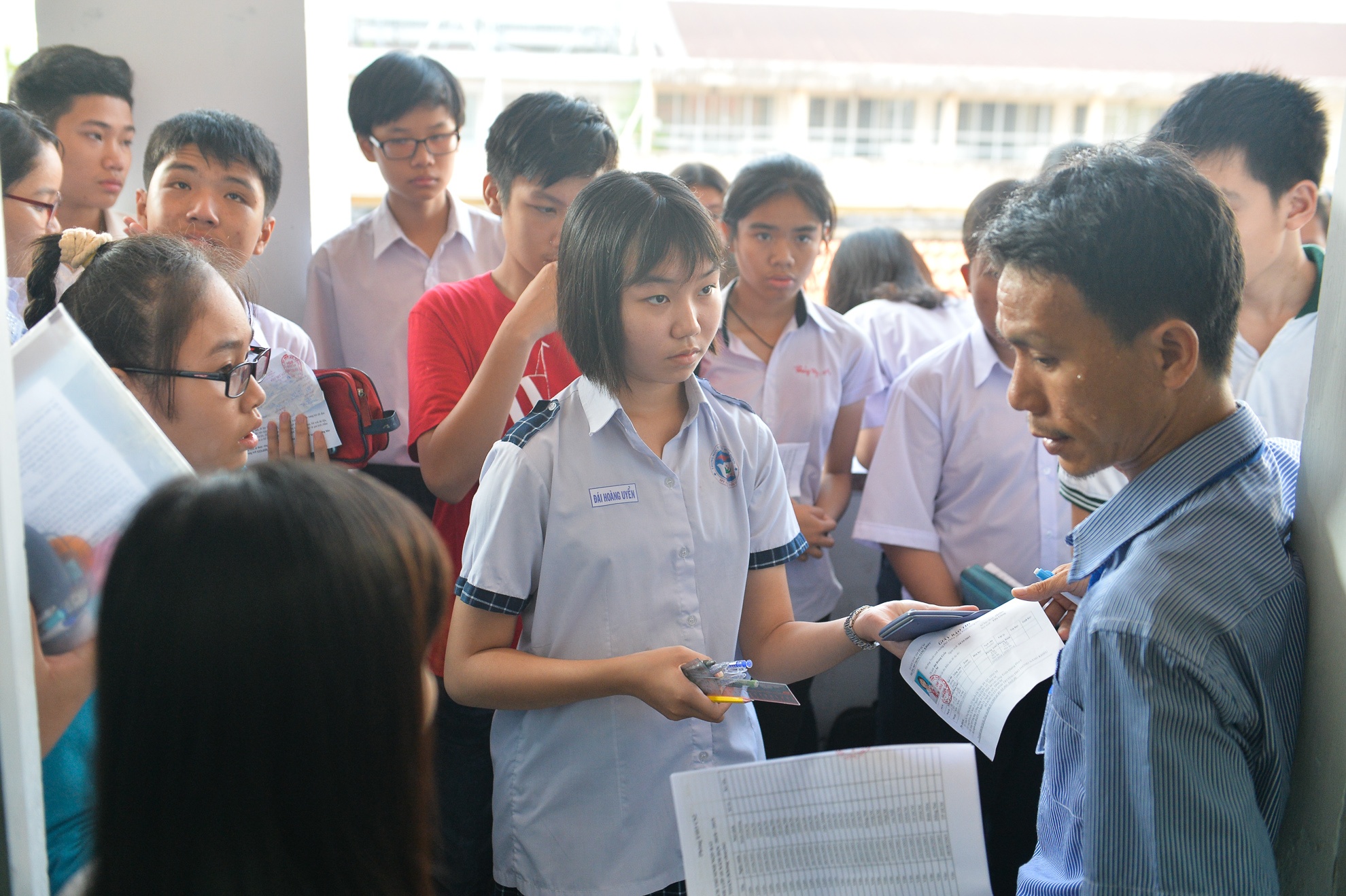 Hon 3.000 hoc sinh thi vao lop 10 truong nang khieu o Sai Gon hinh anh