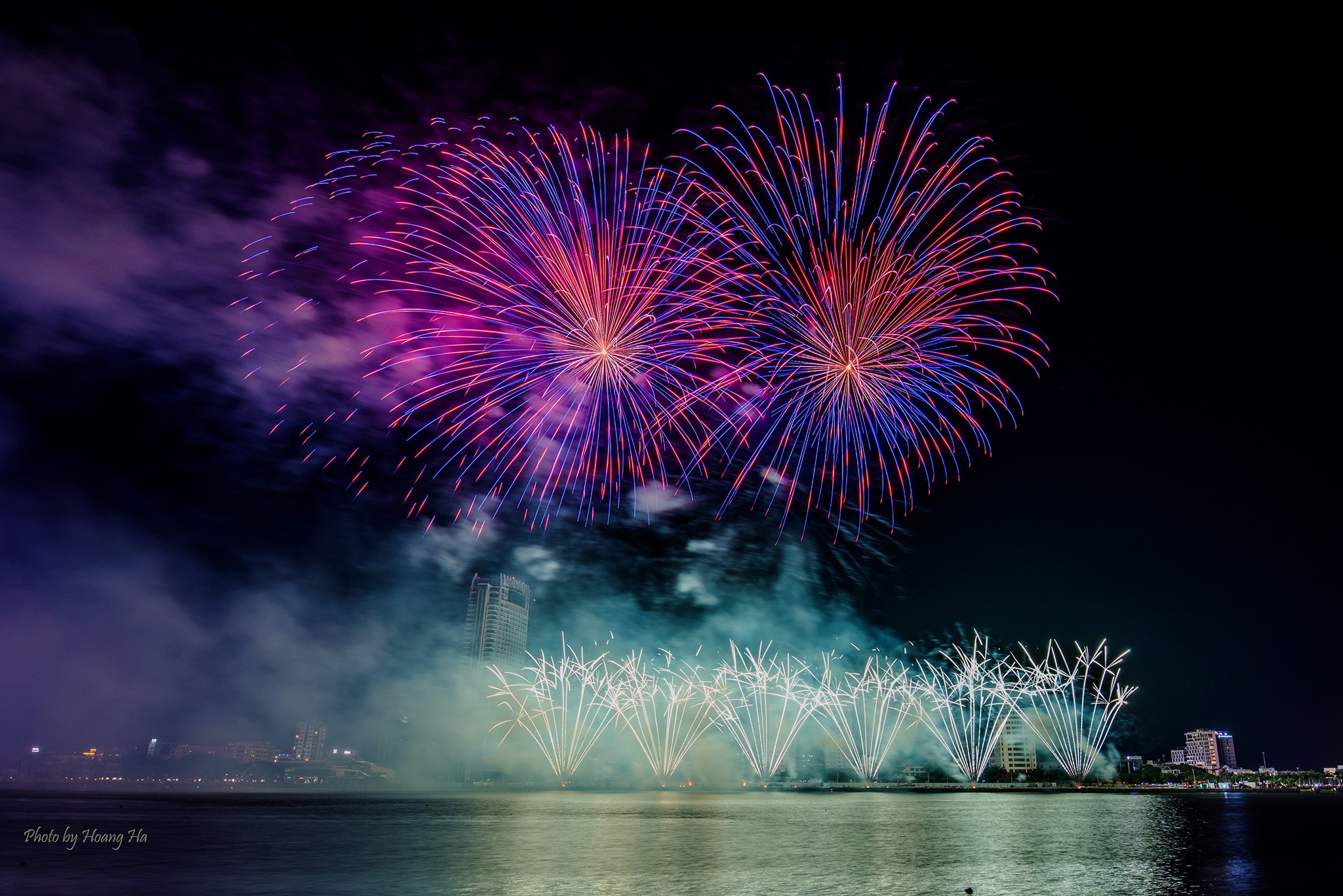 phao hoa Hong Kong va Italy khai hoa anh 5