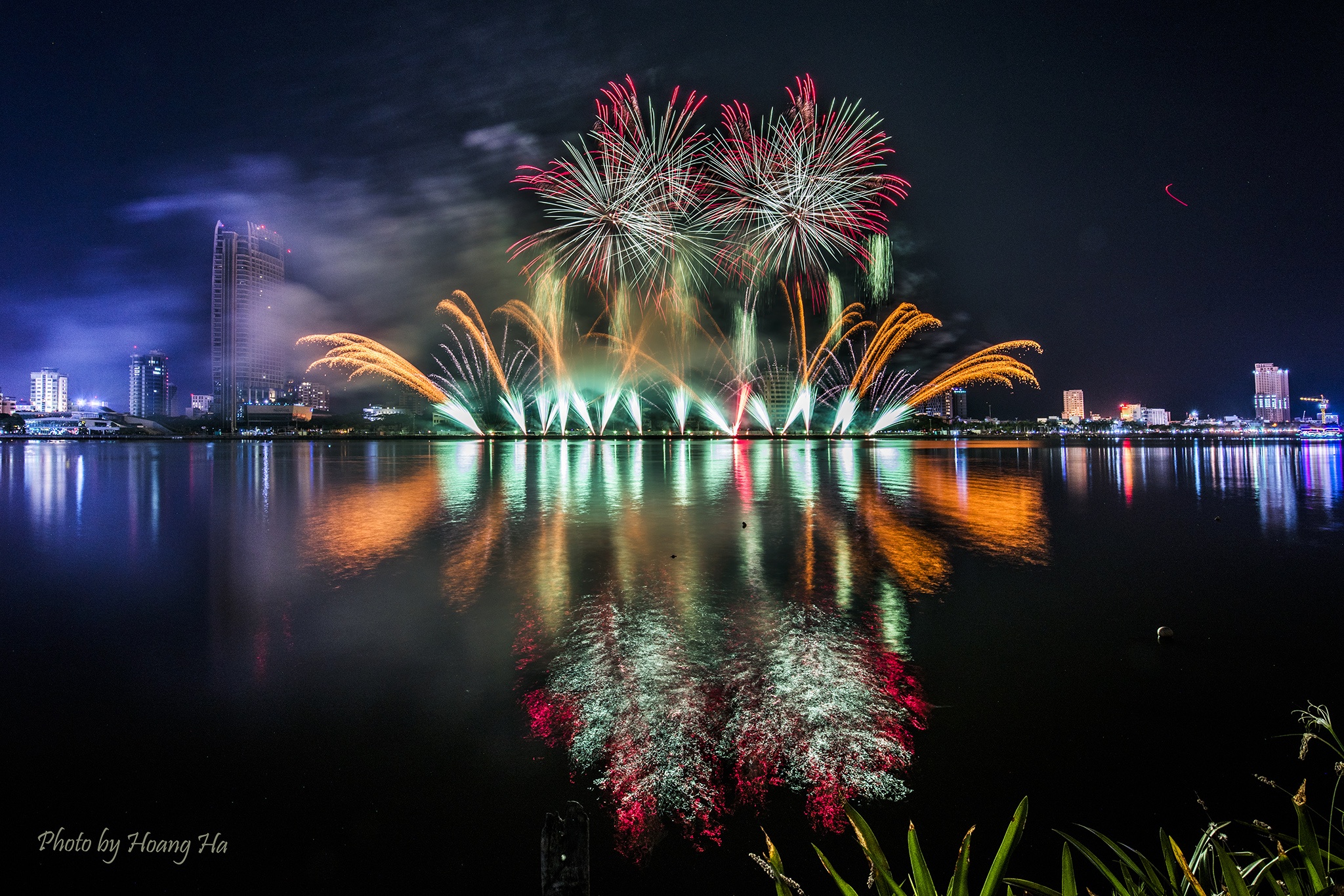 phao hoa Hong Kong va Italy khai hoa anh 11