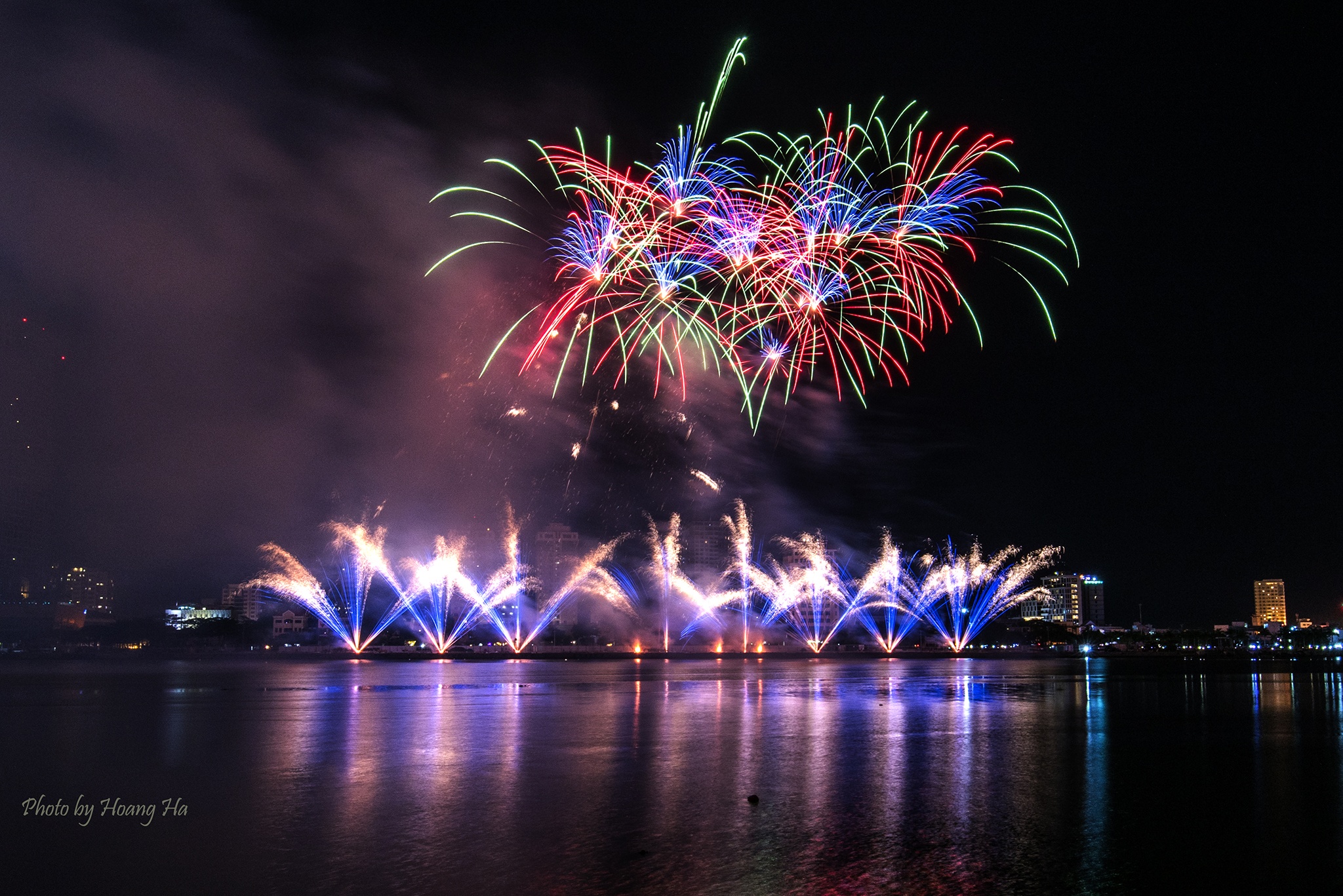 phao hoa Hong Kong va Italy khai hoa anh 12