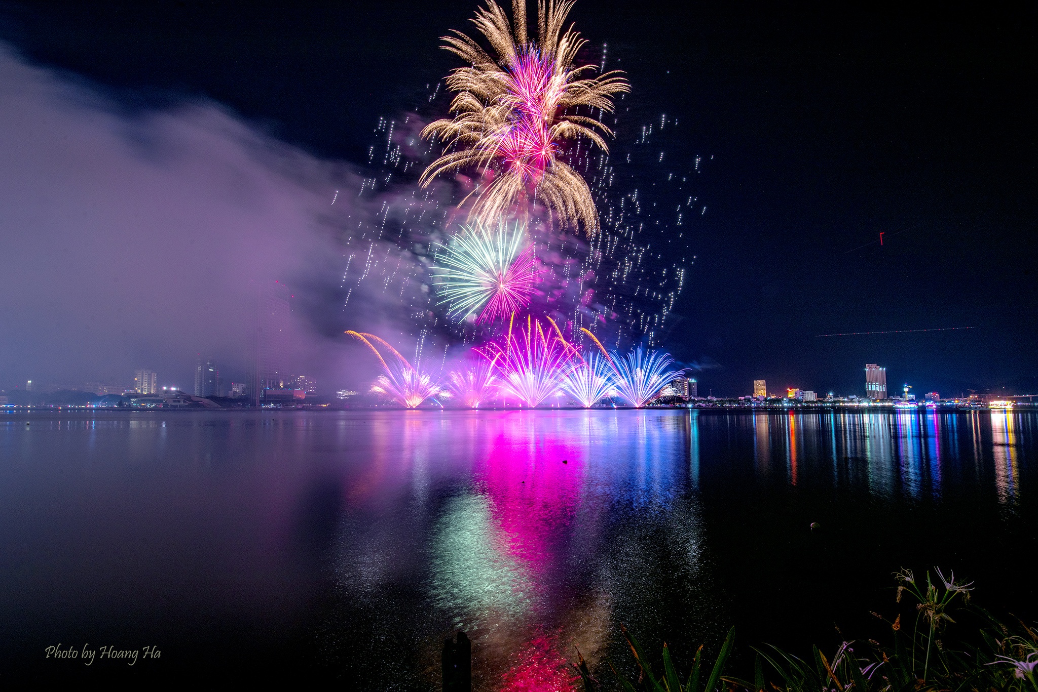 phao hoa Hong Kong va Italy khai hoa anh 13