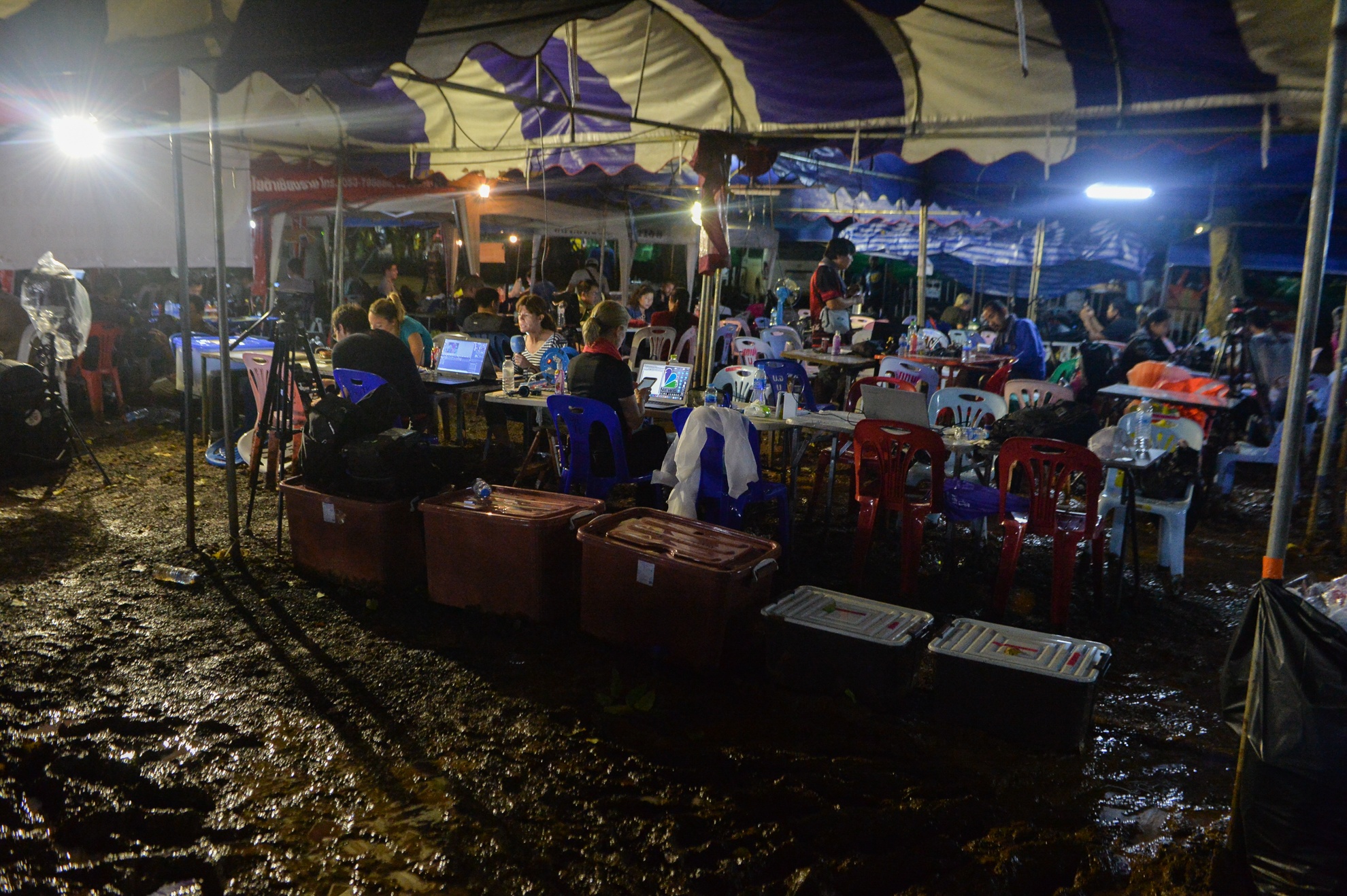 doi bong Thai Lan ket trong hang dong anh 7