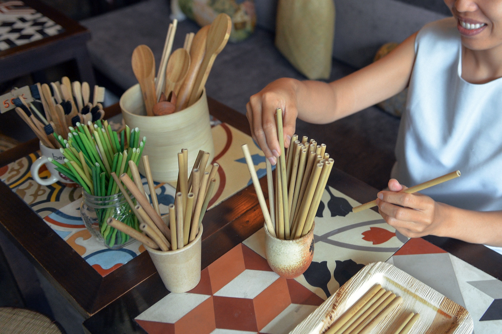 chang trai san xuat ong hut tu thien nhien anh 24