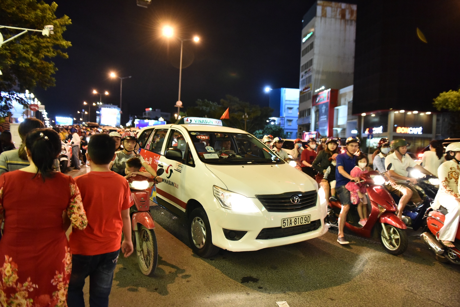 Ket xe o Sai Gon anh 3