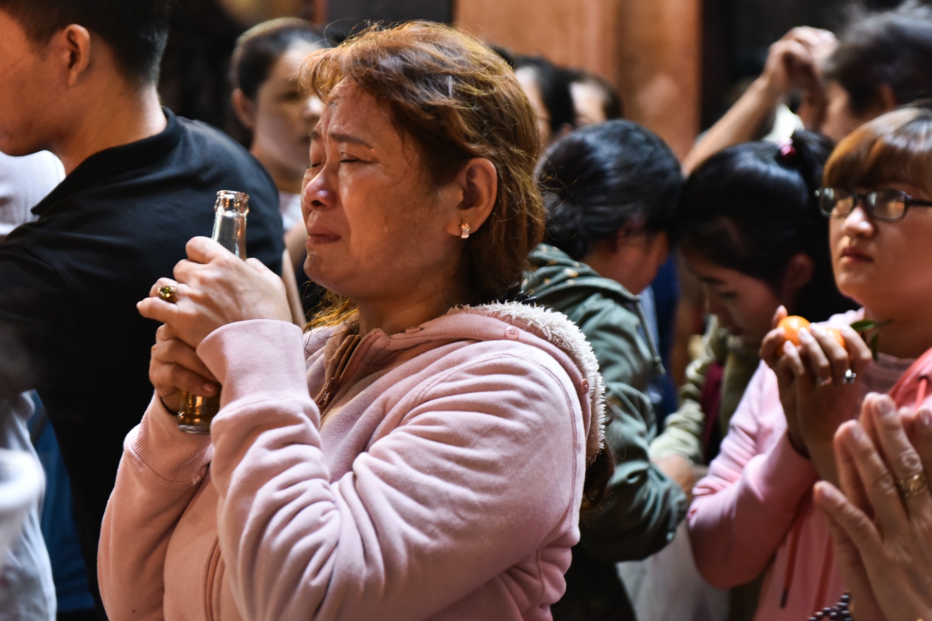 Chua Ngoc Hoang dong nghet nguoi toi cau tinh duyen, con cai hinh anh