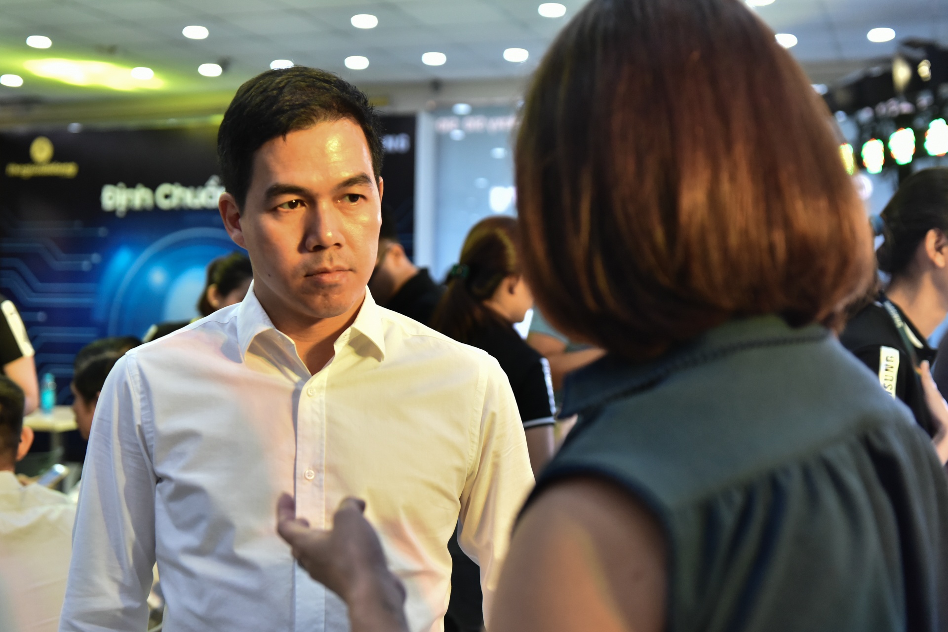 Samsung Galaxy S10 anh 9