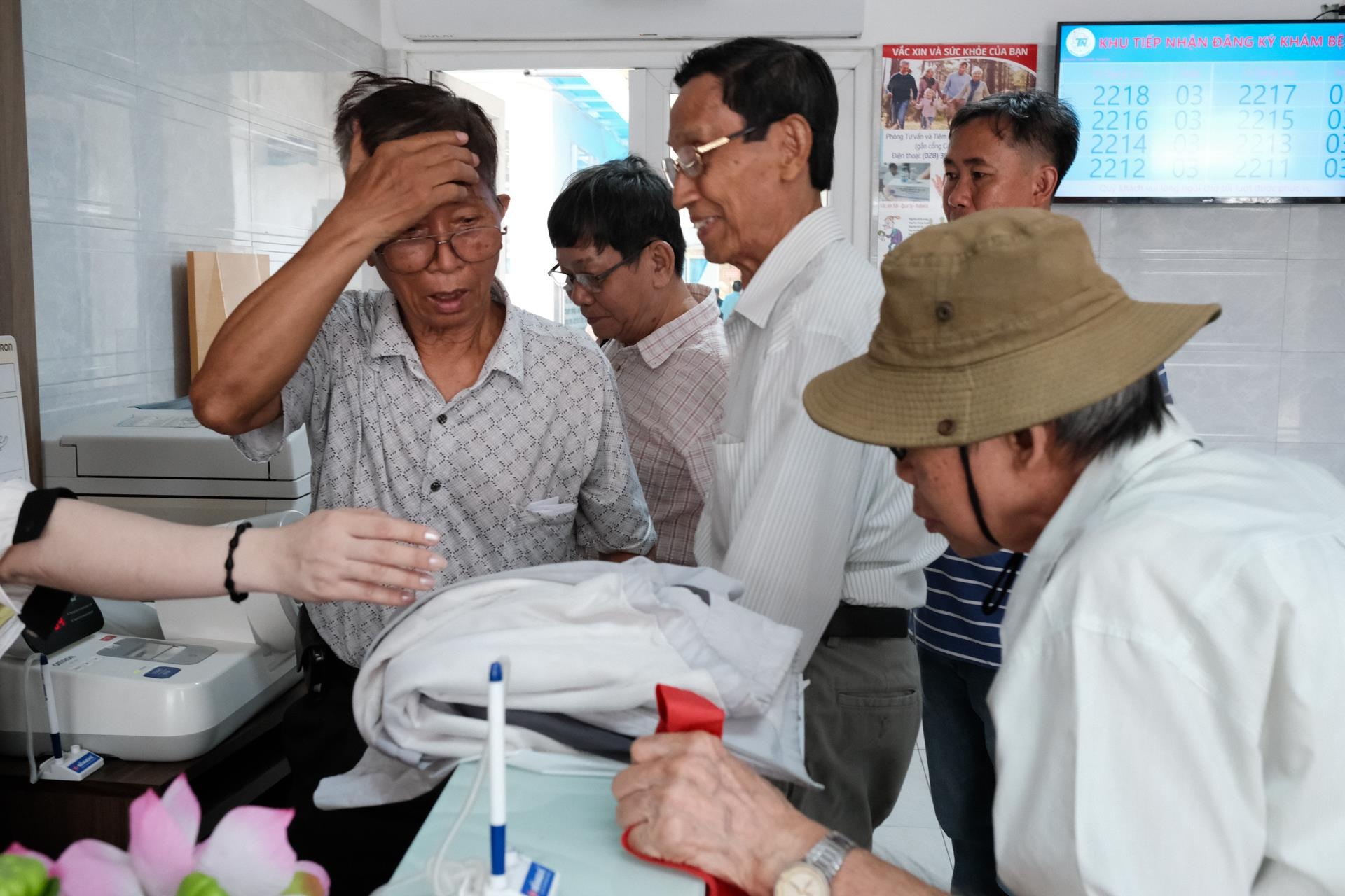 Sai Gon nang nong anh 10