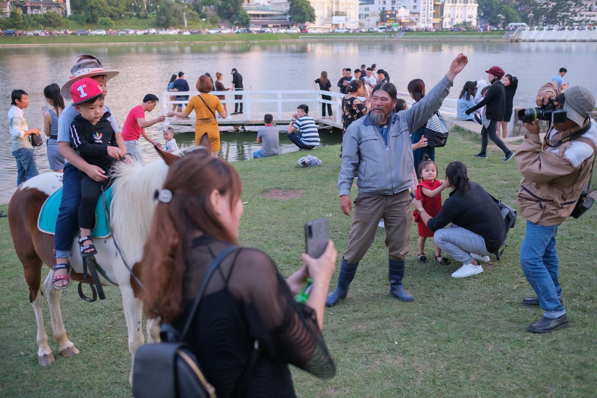 Khach du lich do len Da Lat dip le anh 3