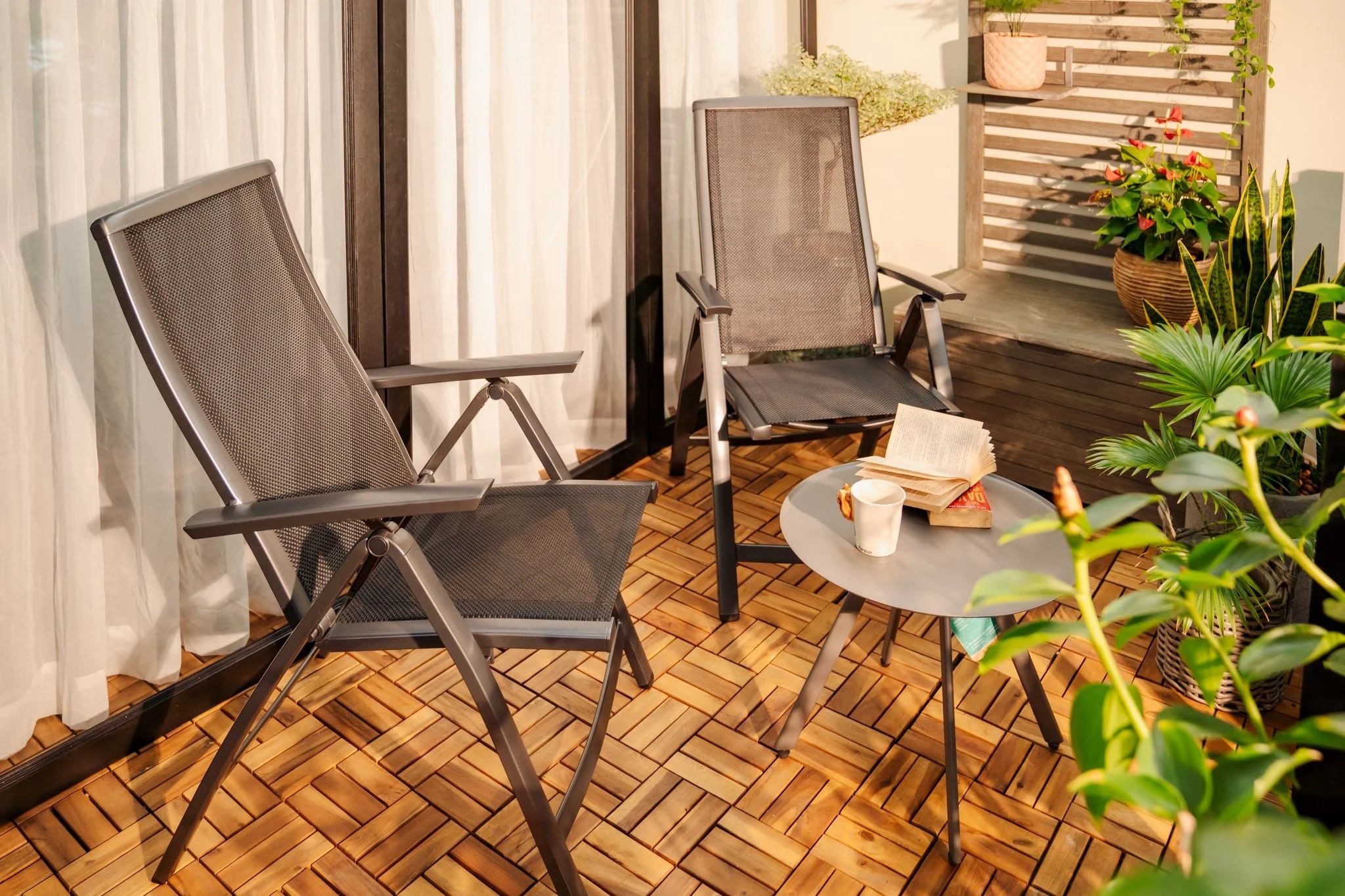 Thiet ke san vuon hien dai cho can nha voi loat san pham sale manh hinh anh