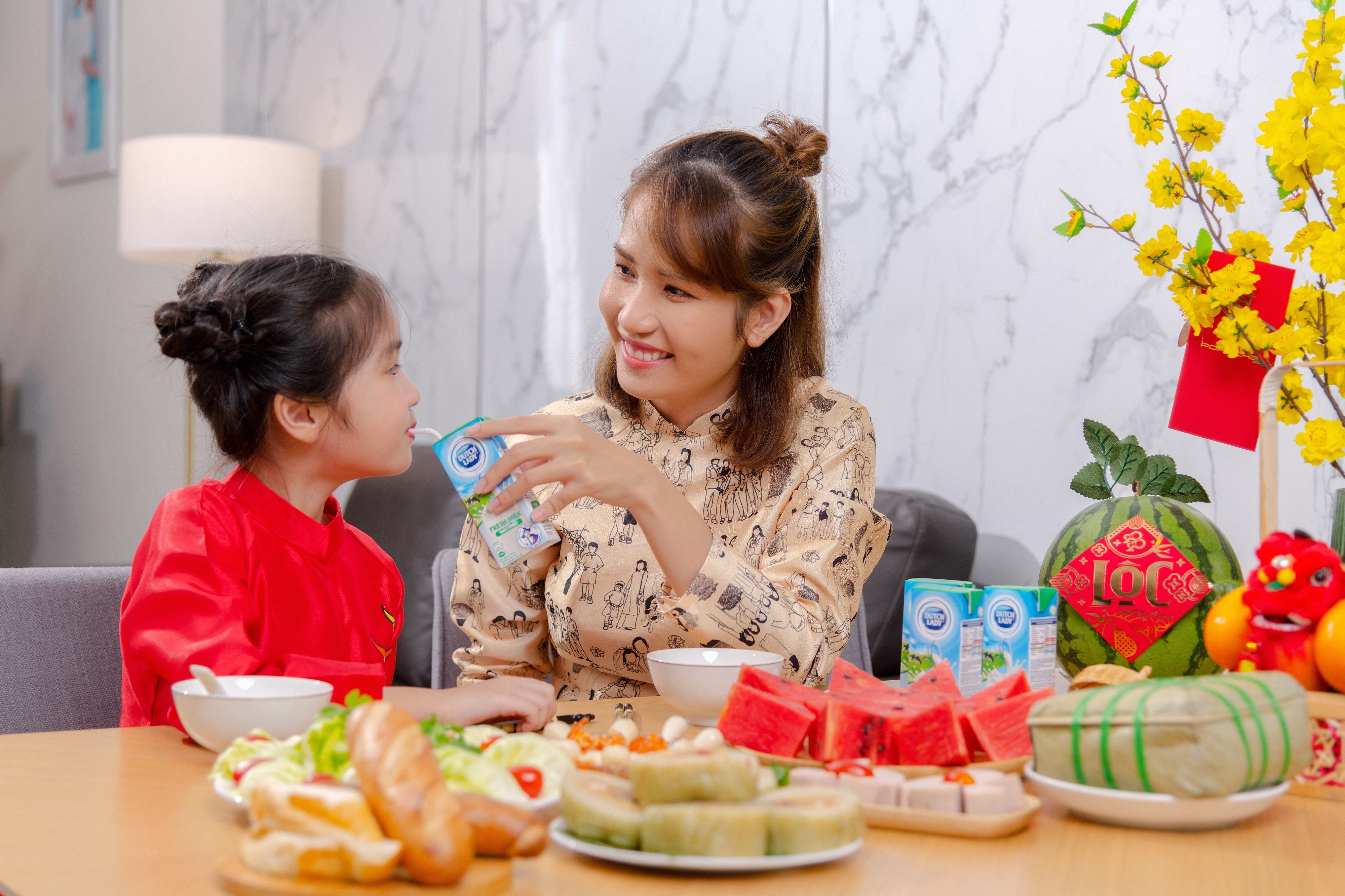 sua tuoi Co Gai Ha Lan anh 3