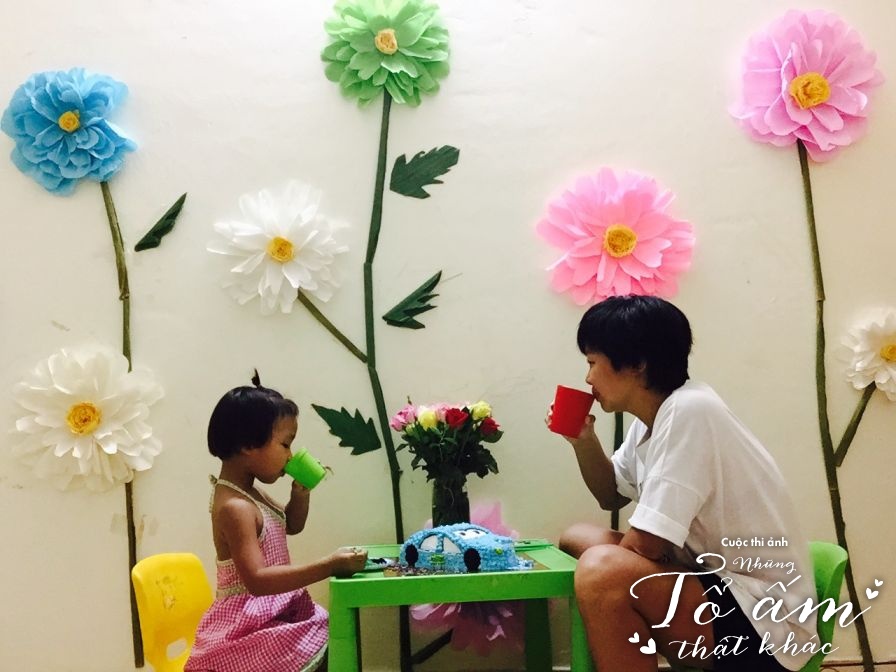 Nhung to am that khac,  cuoc thi,  noi that anh 2