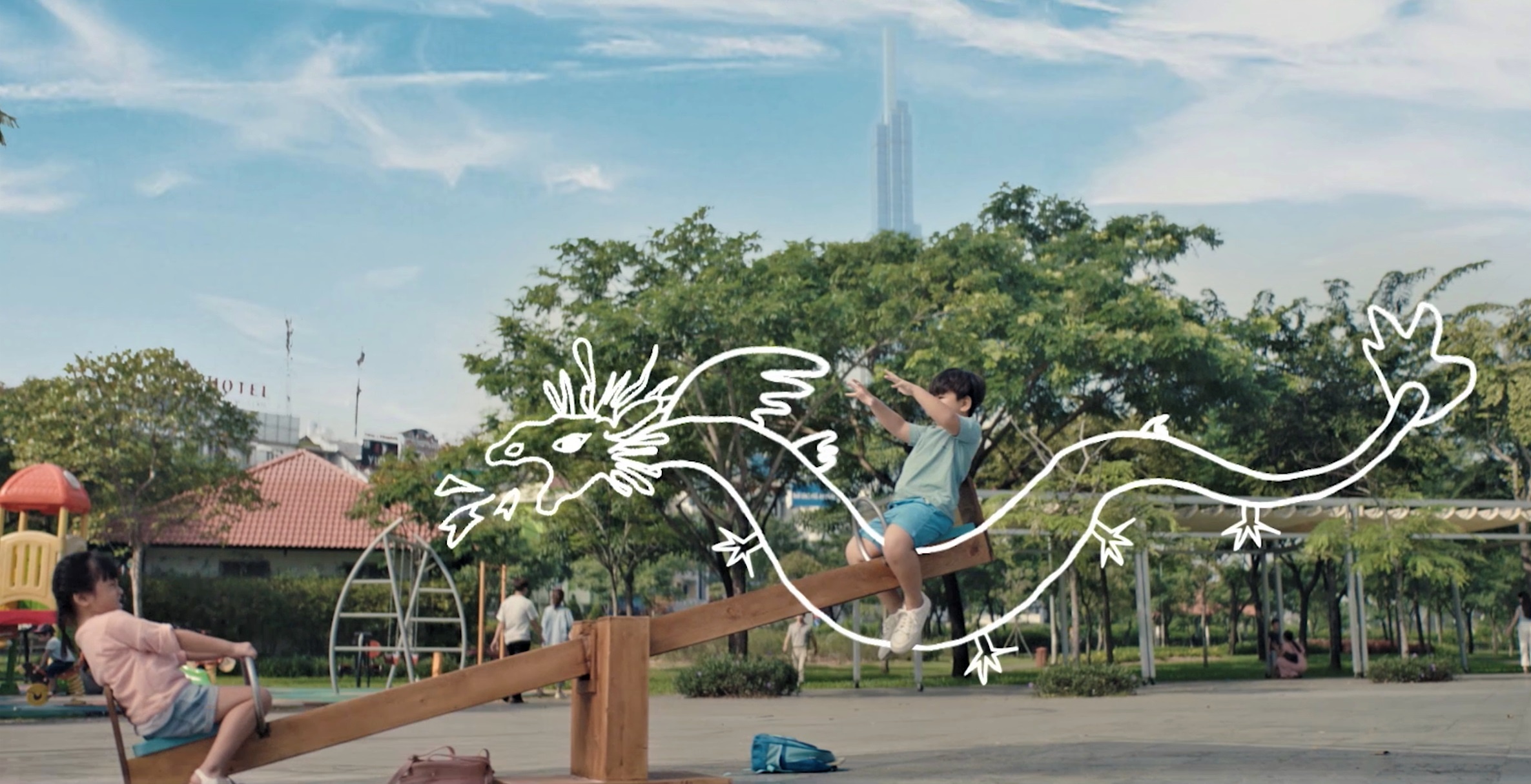 Video - cung Traveloka mang nhiem mau ve voi Tet hinh anh